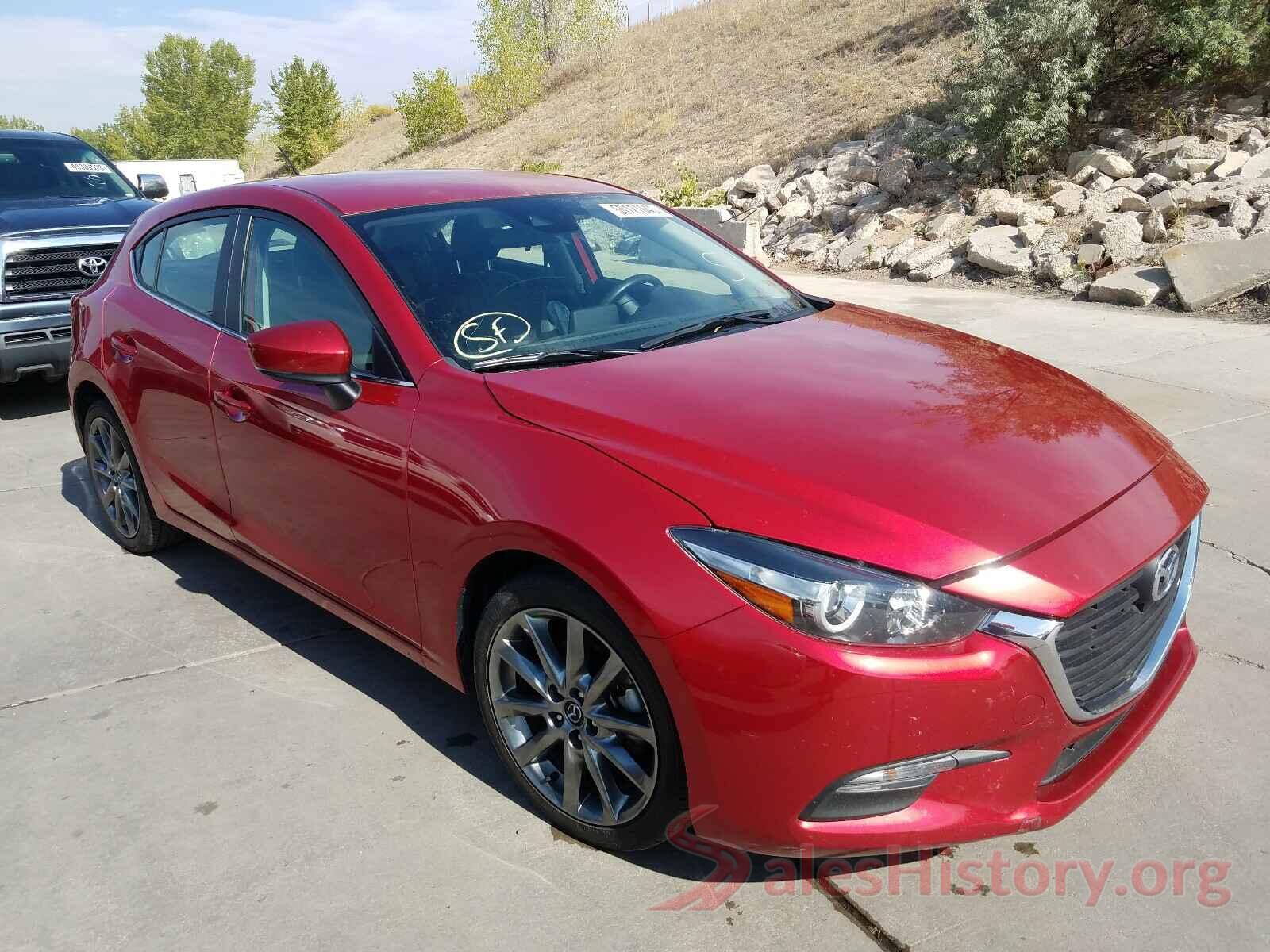 3MZBN1L33JM221111 2018 MAZDA 3