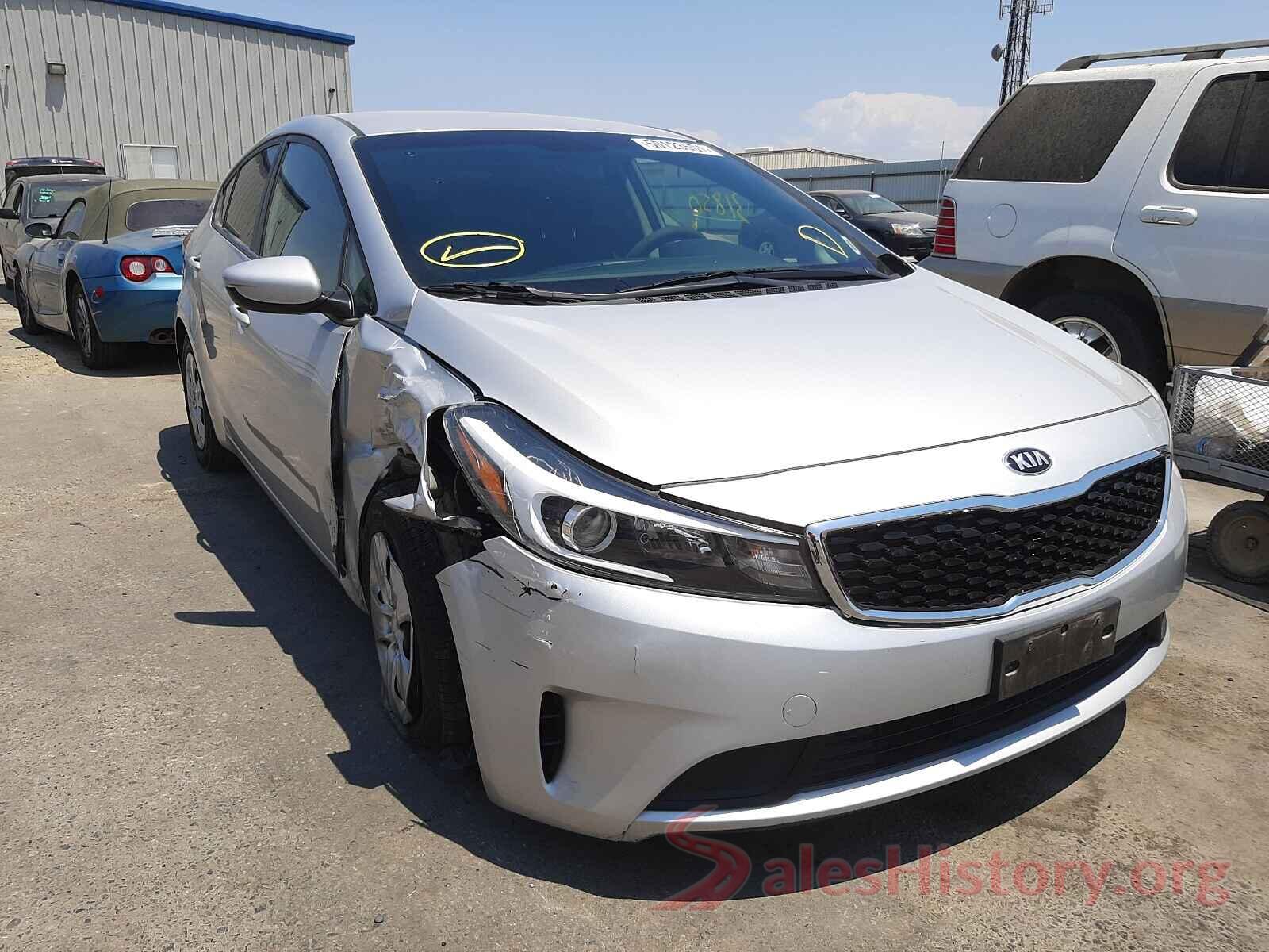 3KPFK4A78JE268679 2018 KIA FORTE