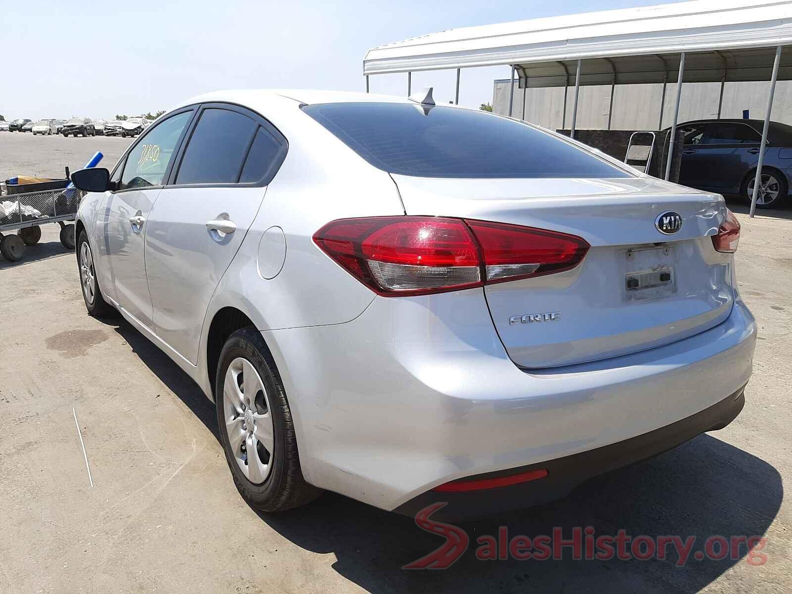 3KPFK4A78JE268679 2018 KIA FORTE