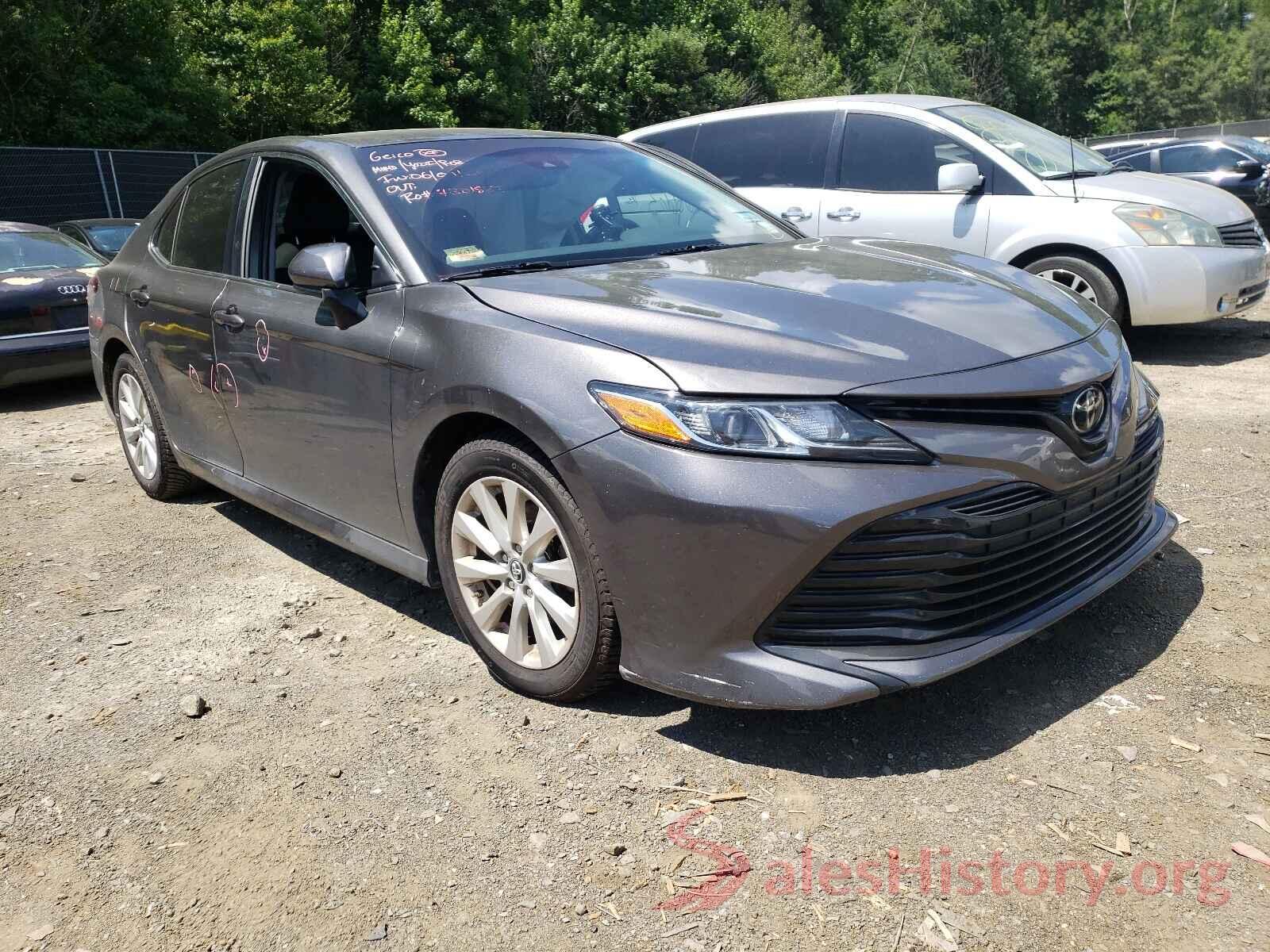 4T1B11HKXJU544545 2018 TOYOTA CAMRY