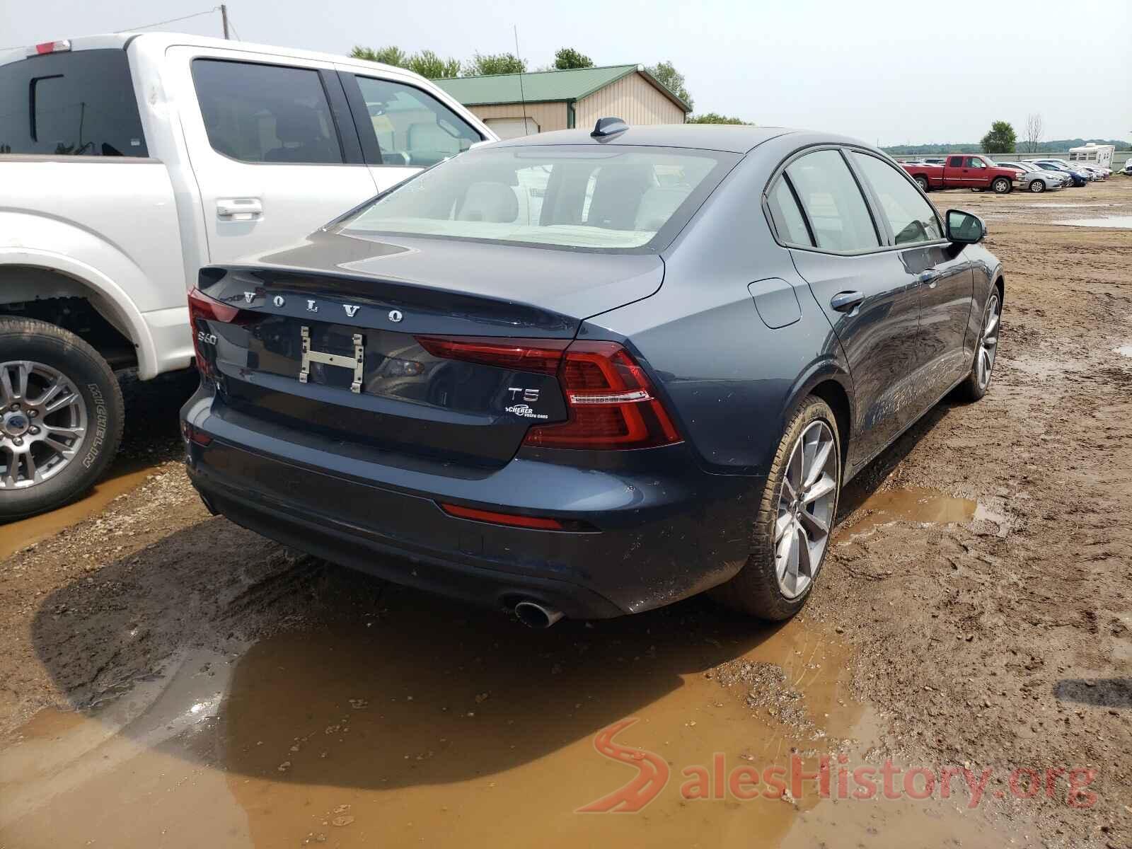 7JR102FK1KG013330 2019 VOLVO S60