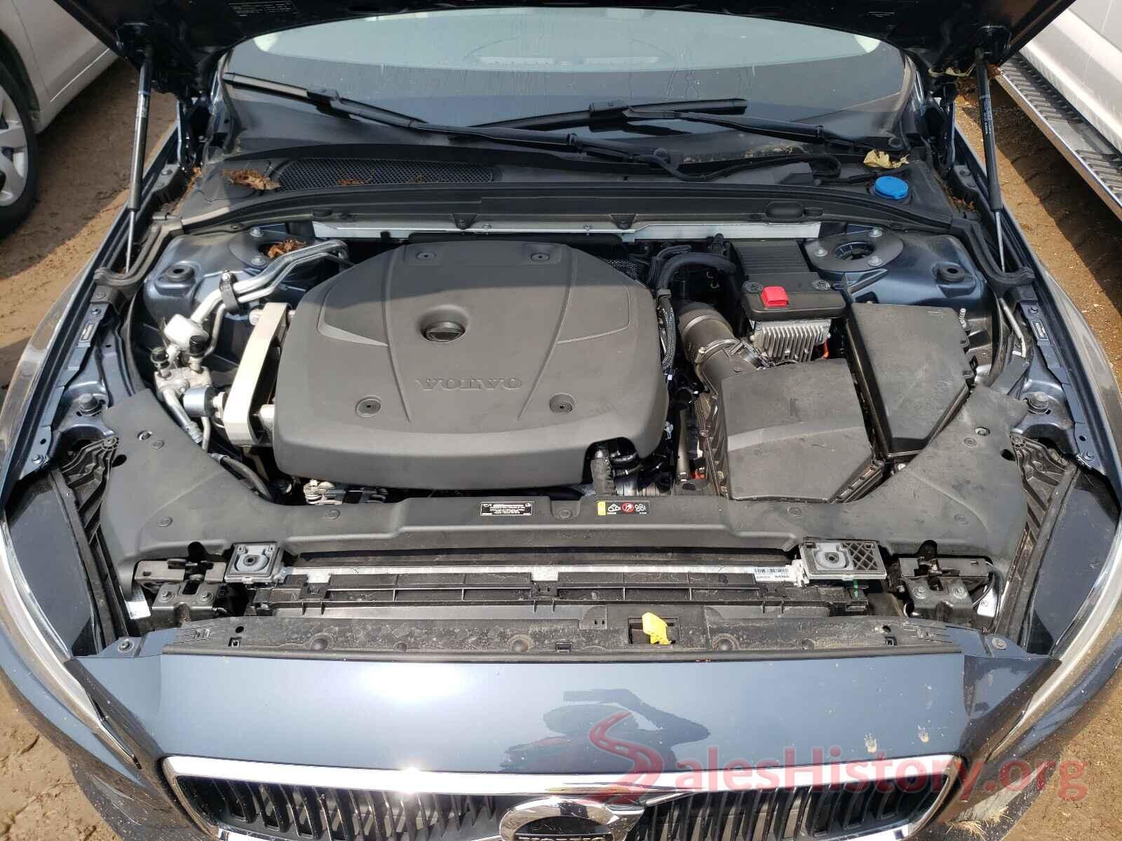 7JR102FK1KG013330 2019 VOLVO S60