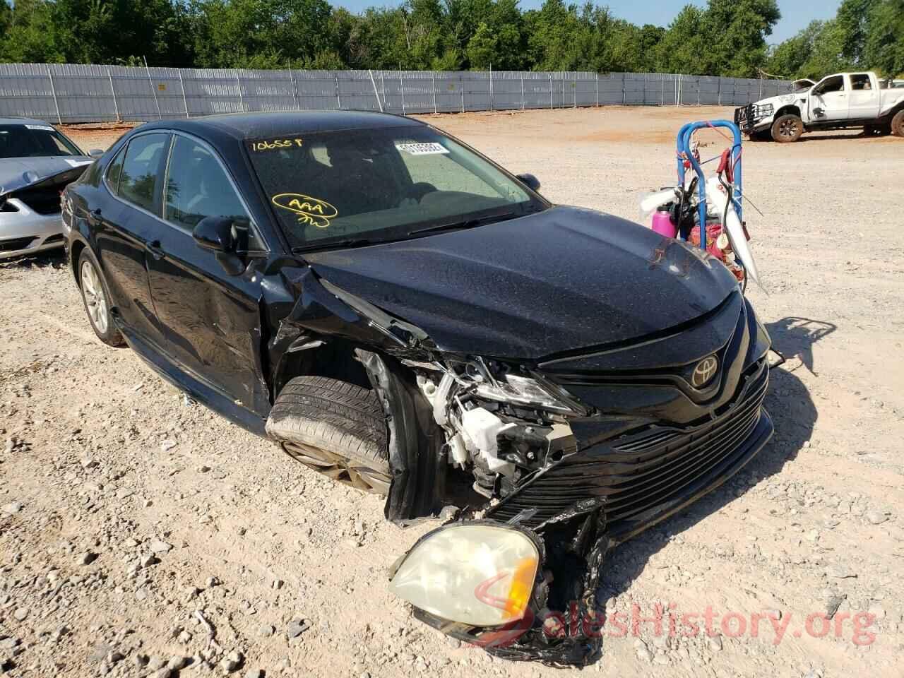 4T1B11HK1JU106559 2018 TOYOTA CAMRY