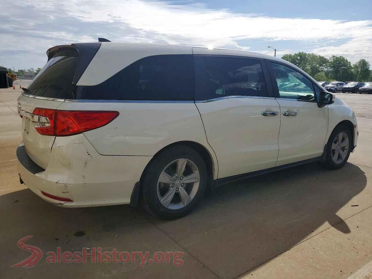 2018 HONDA ODYSSEY VIN 5FNRL6H73JB094302, right side view
