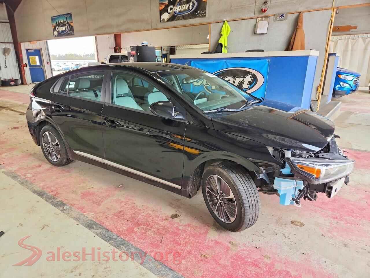 2021 HYUNDAI IONIQ VIN KMHC65LD6MU250697, rear 3/4 view
