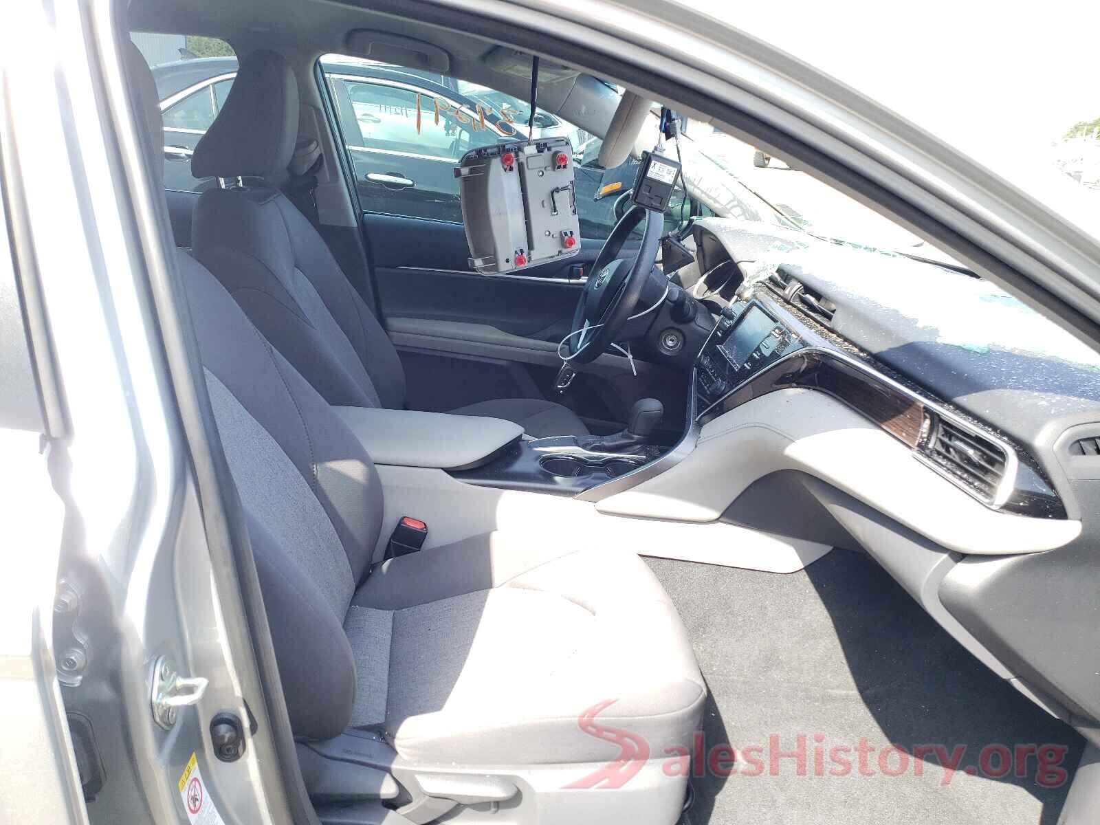 4T1B11HK4JU539065 2018 TOYOTA CAMRY