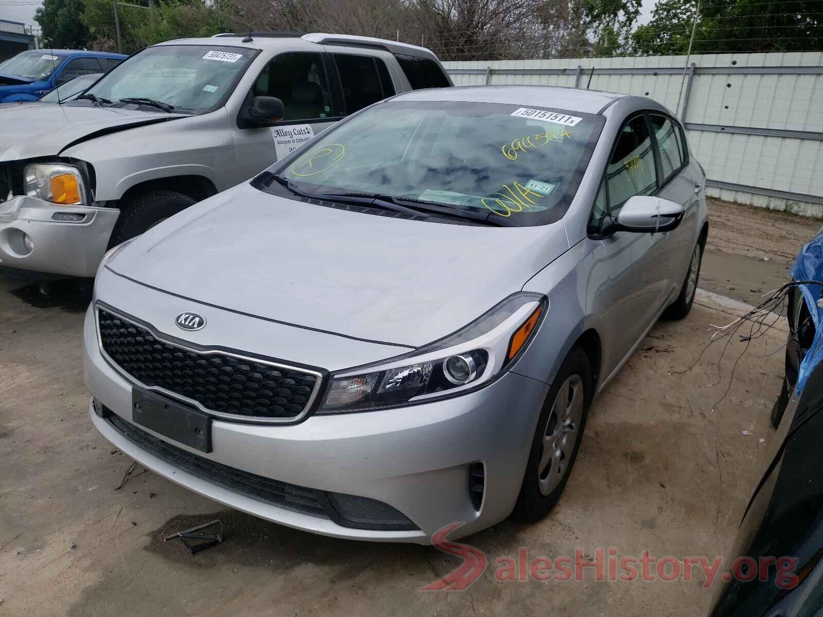 KNAFK5A88H5694597 2017 KIA FORTE