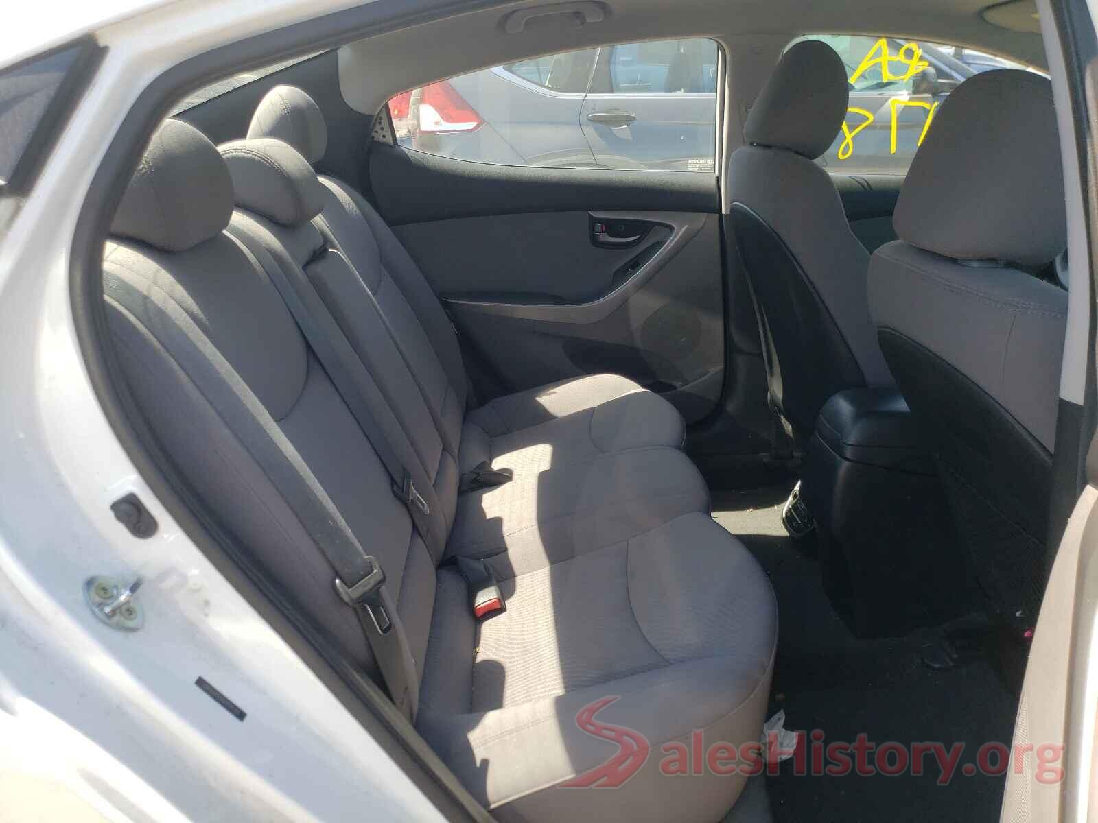 5NPDH4AE8GH698785 2016 HYUNDAI ELANTRA