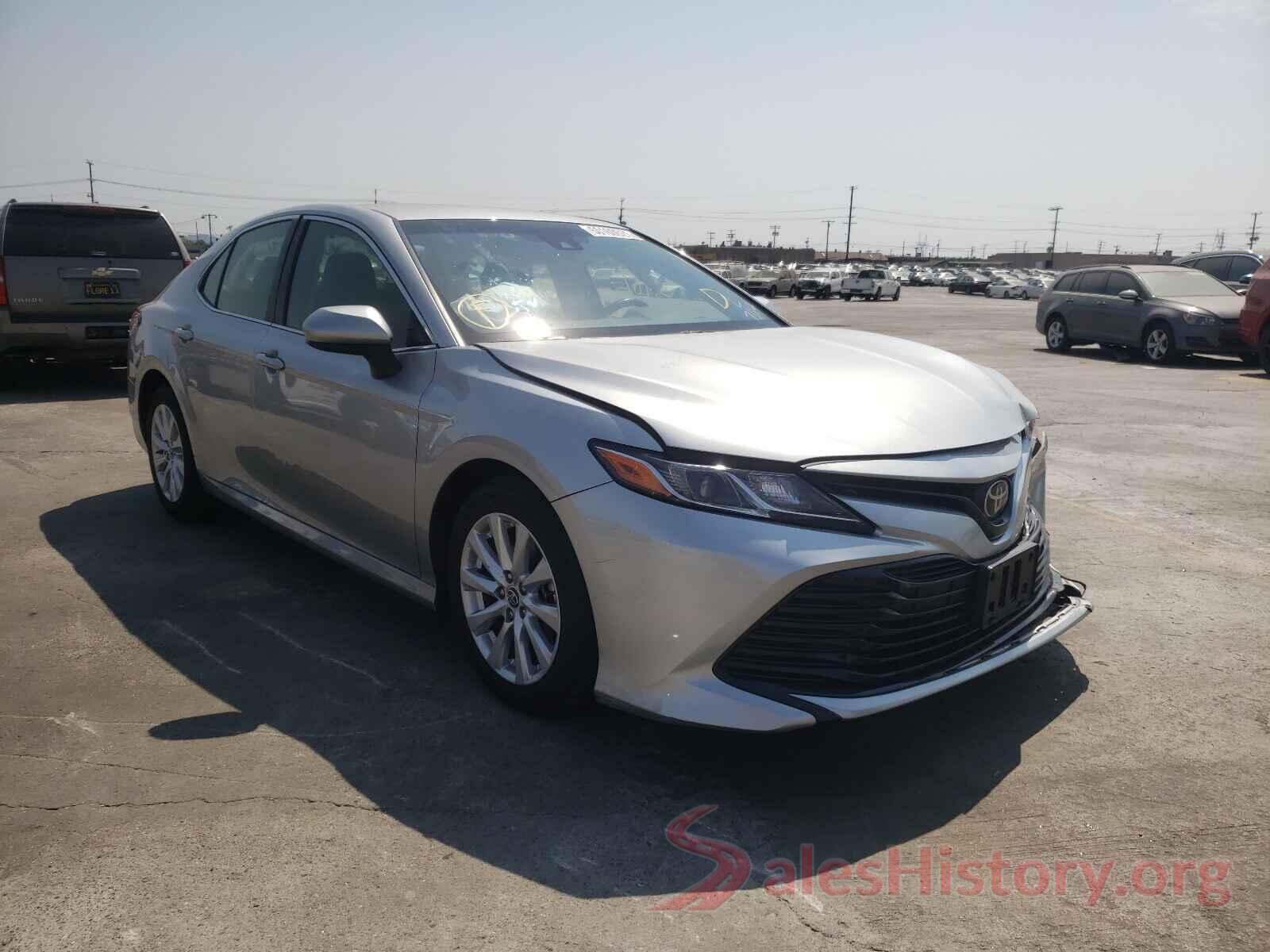 JTNB11HK2J3034261 2018 TOYOTA CAMRY