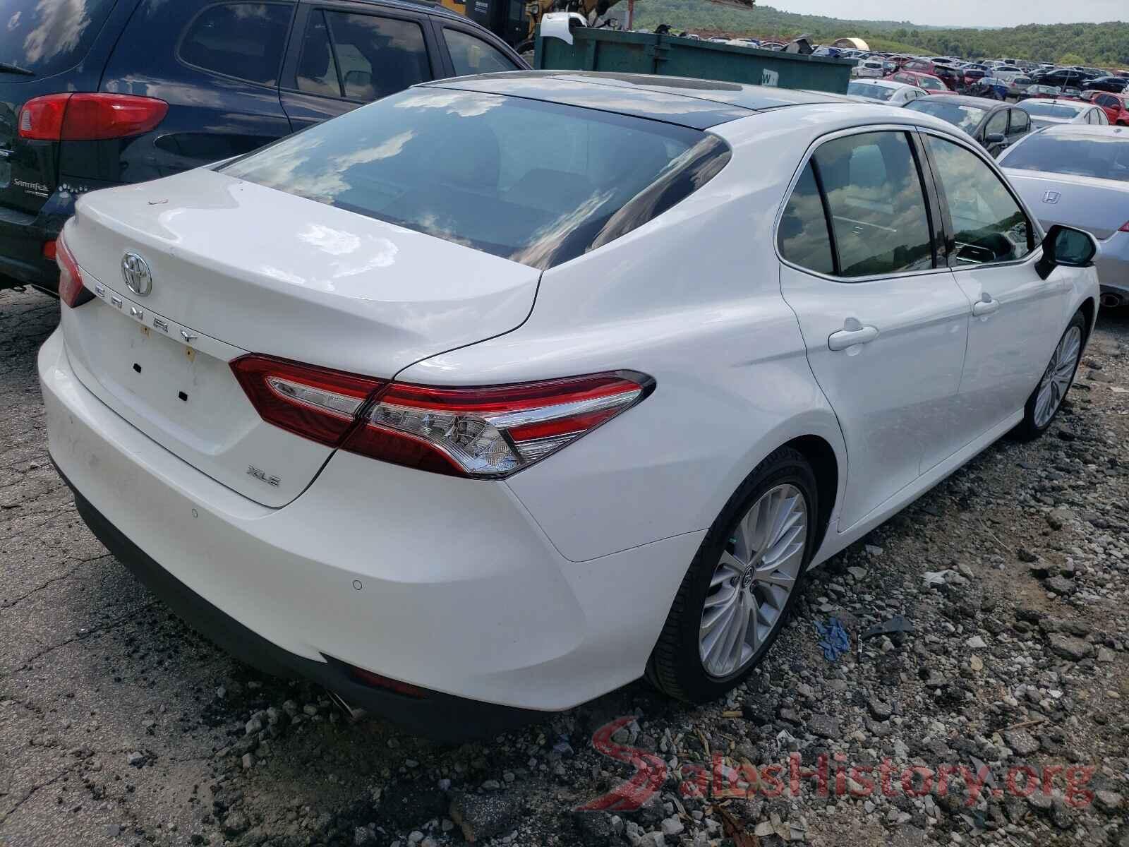 4T1B11HK7JU132793 2018 TOYOTA CAMRY