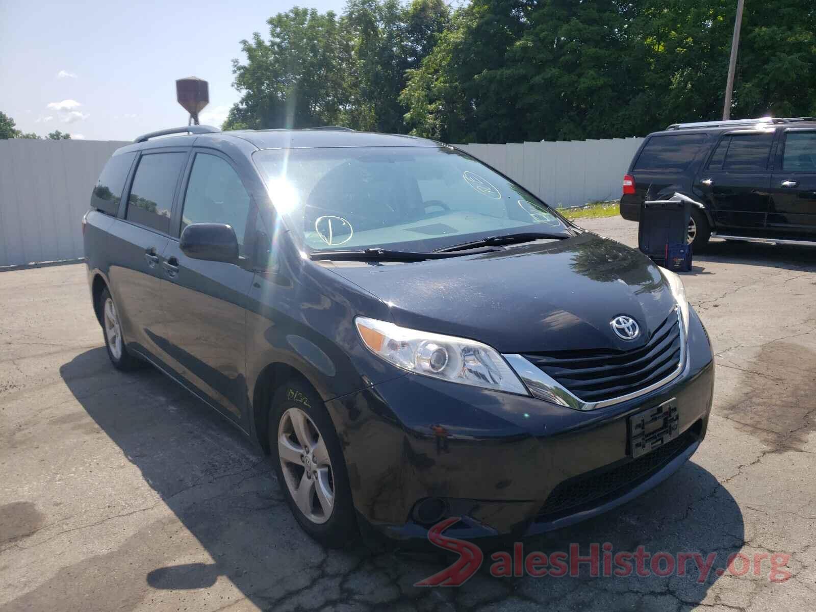 5TDKK3DC1GS703963 2016 TOYOTA SIENNA