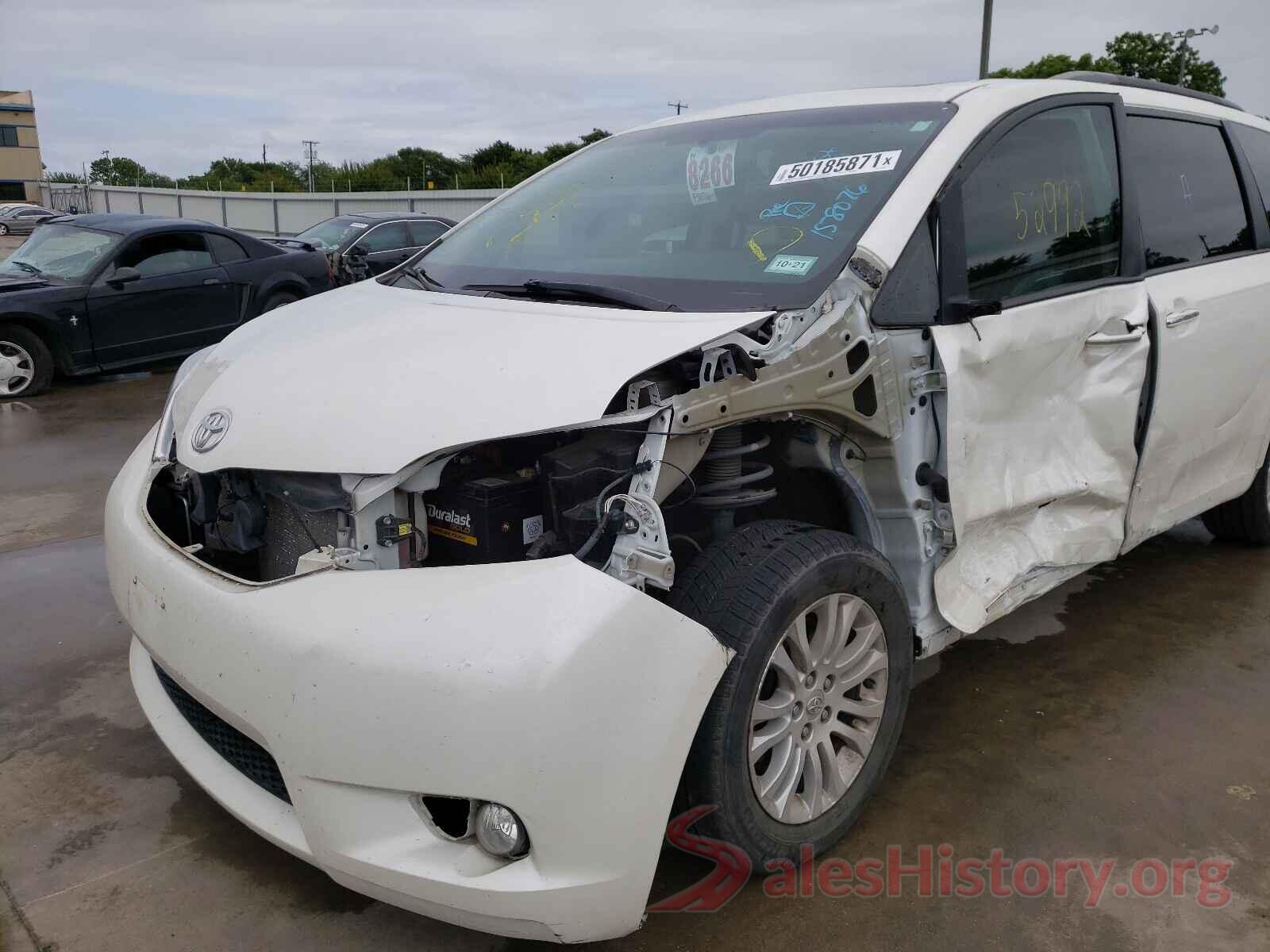 5TDYZ3DC2HS888242 2017 TOYOTA SIENNA