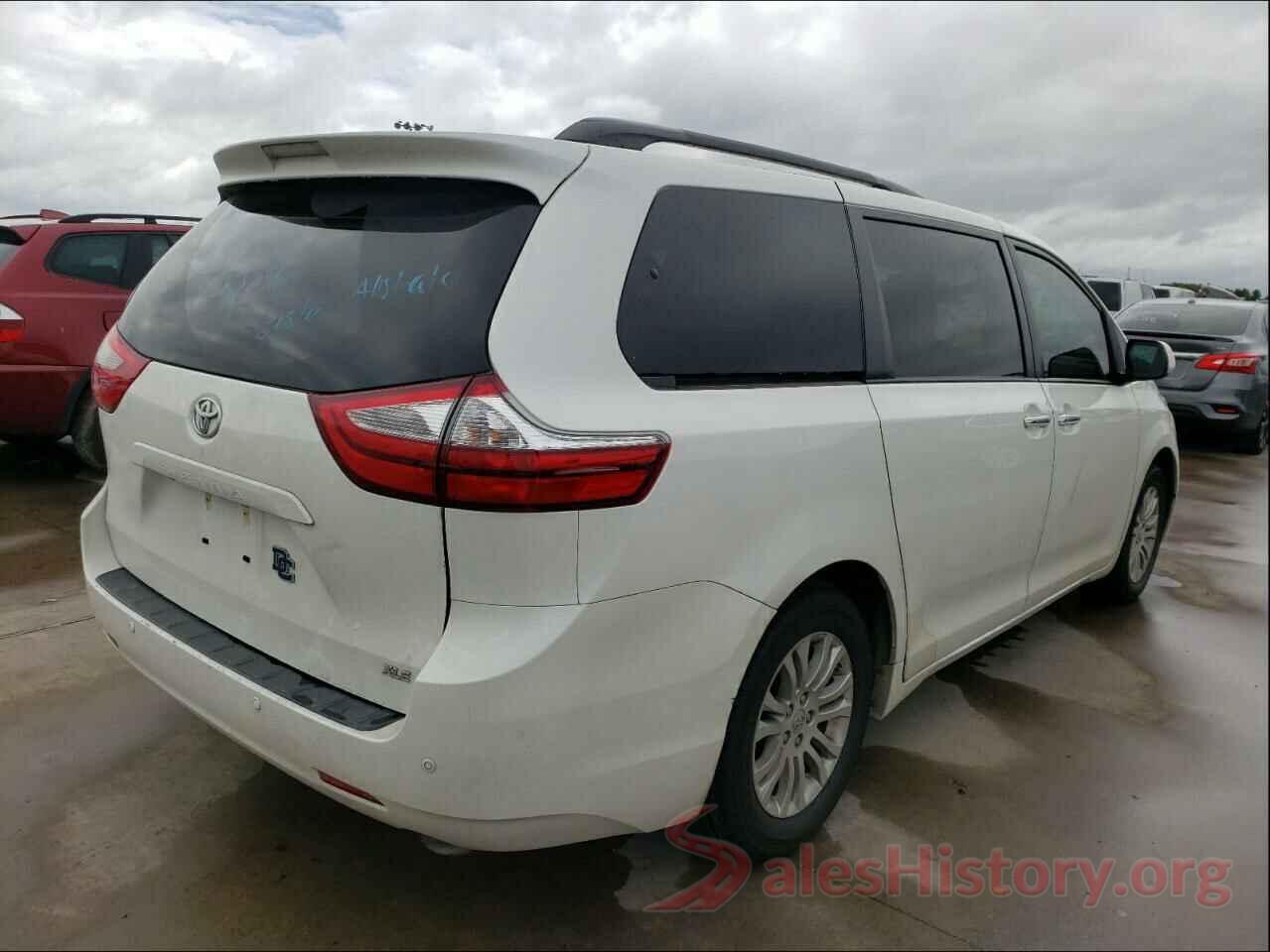 5TDYZ3DC2HS888242 2017 TOYOTA SIENNA