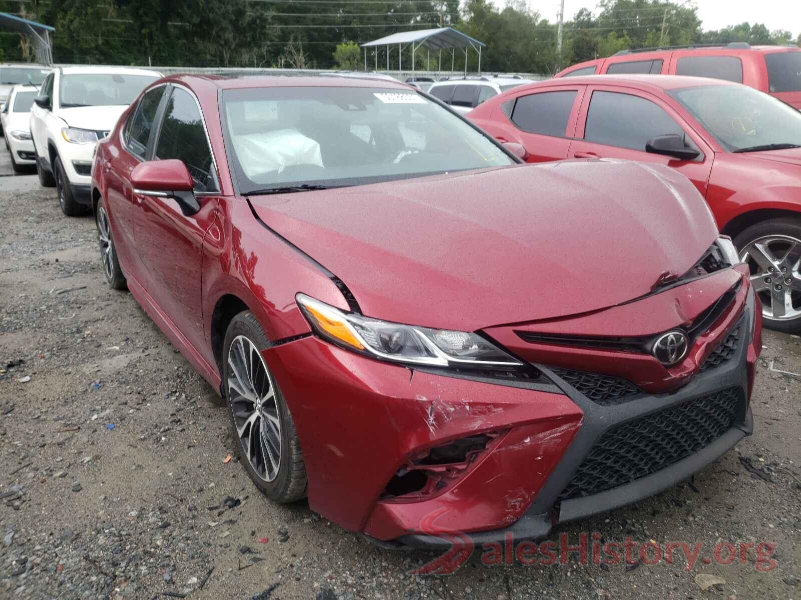 4T1B11HK9JU526781 2018 TOYOTA CAMRY