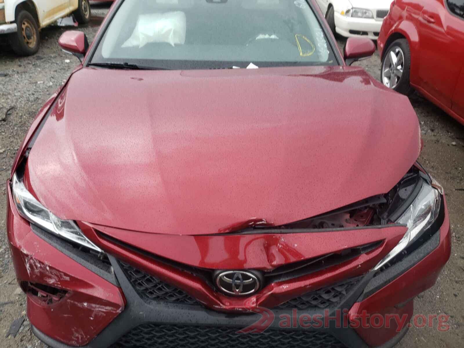 4T1B11HK9JU526781 2018 TOYOTA CAMRY