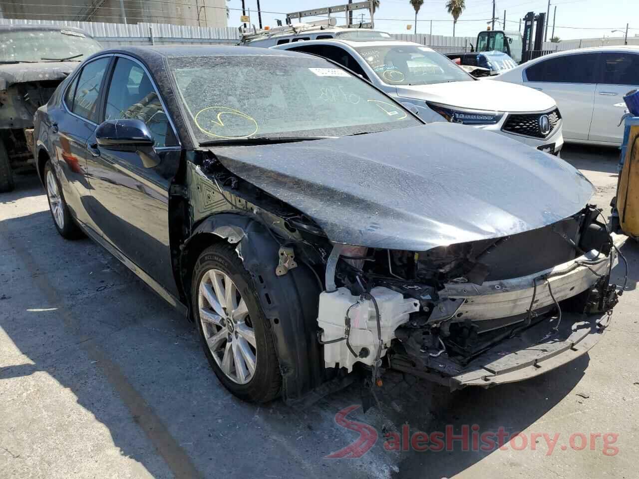 4T1B11HK3JU621241 2018 TOYOTA CAMRY