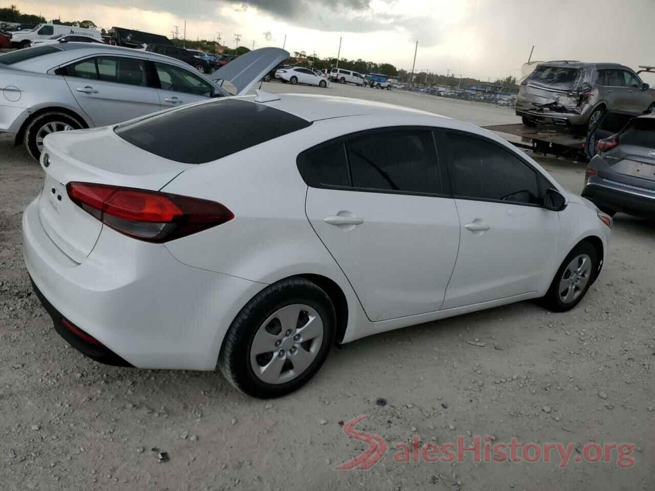 3KPFL4A78JE183256 2018 KIA FORTE