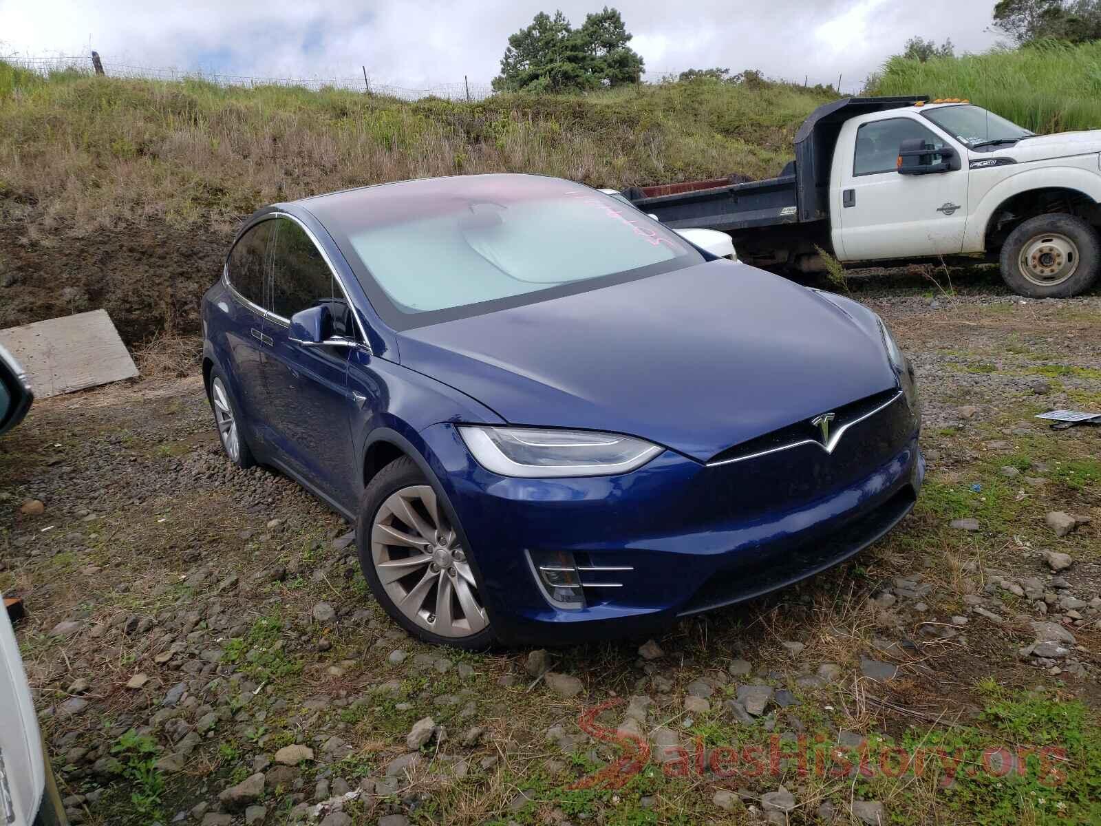 5YJXCDE28JF118761 2018 TESLA MODEL X