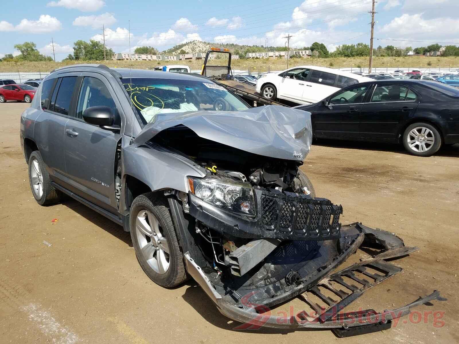 1C4NJDBB2GD520678 2016 JEEP COMPASS