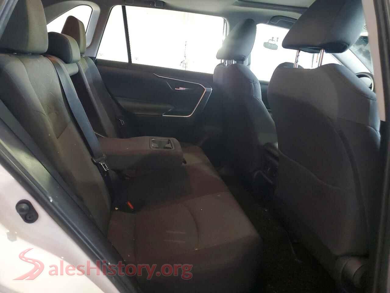 2019 TOYOTA RAV4 VIN 2T3W1RFV2KW015032, VIN plate
