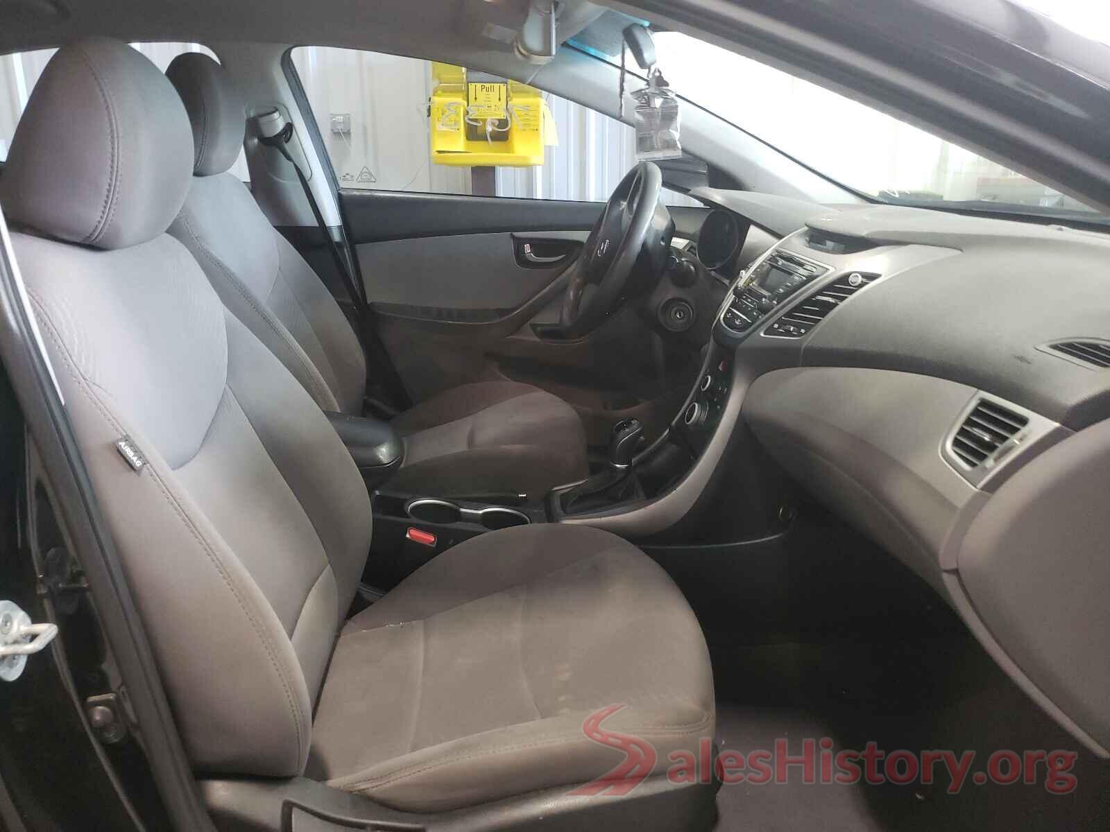 5NPDH4AE3GH764000 2016 HYUNDAI ELANTRA