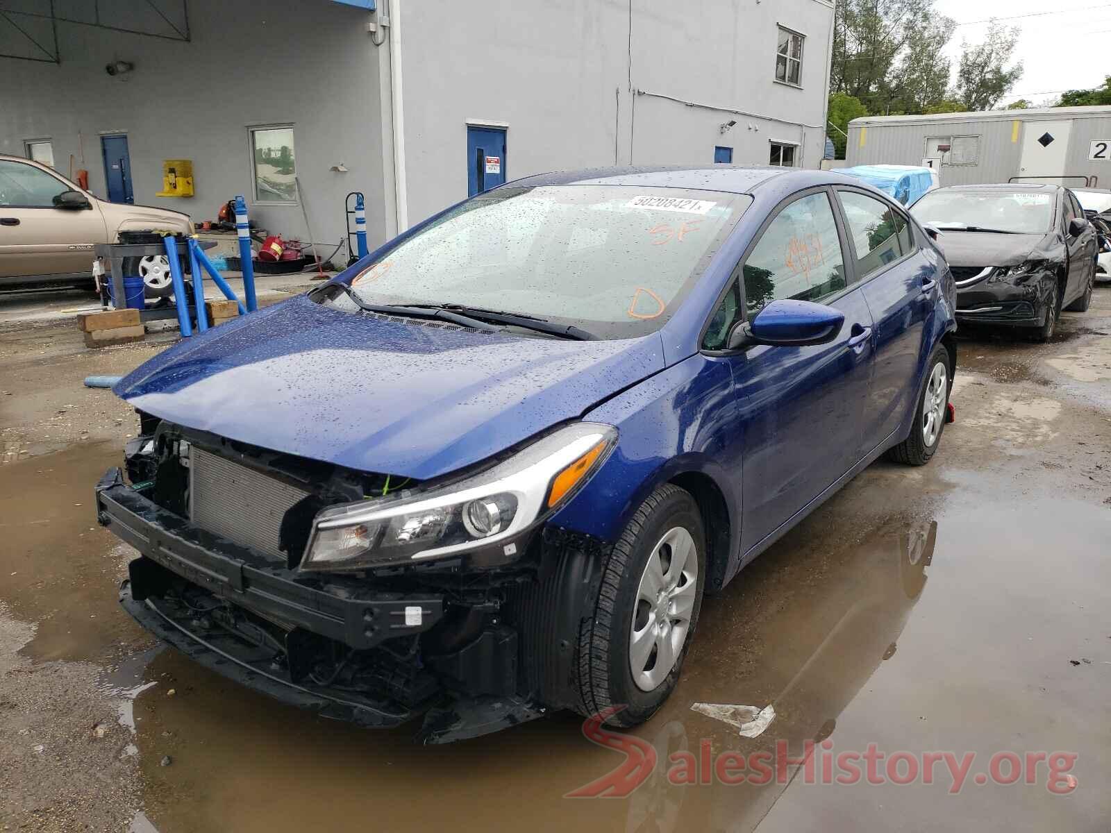 3KPFK4A75HE152821 2017 KIA FORTE