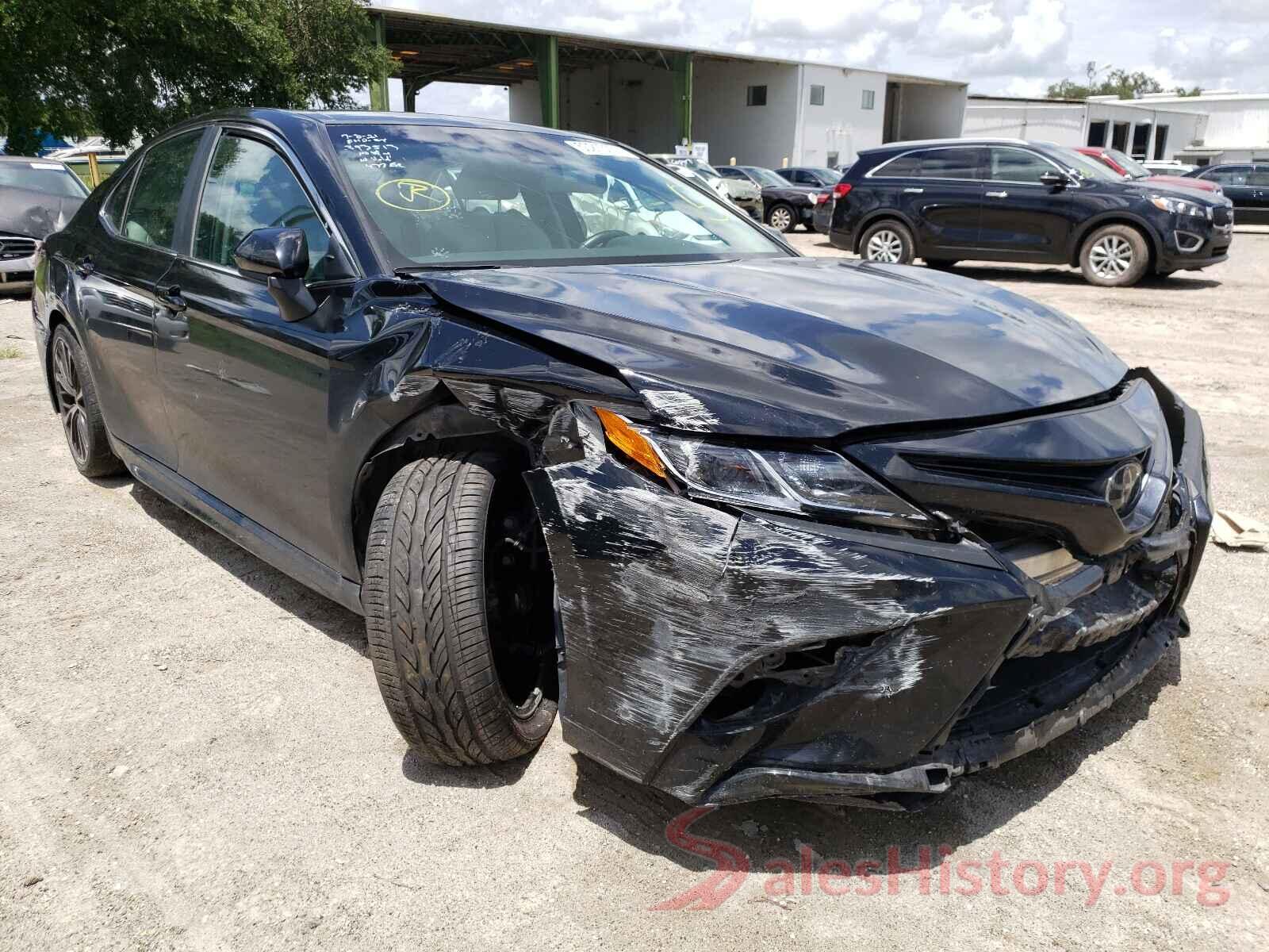 4T1B11HK8JU091221 2018 TOYOTA CAMRY