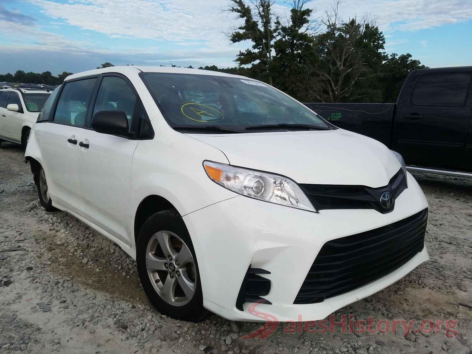 5TDZZ3DC5JS923687 2018 TOYOTA SIENNA