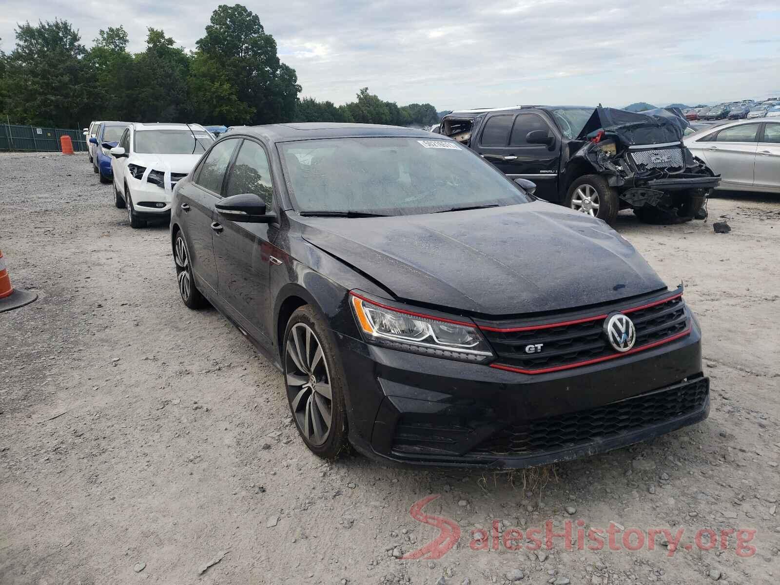 1VWJM7A35JC036807 2018 VOLKSWAGEN PASSAT