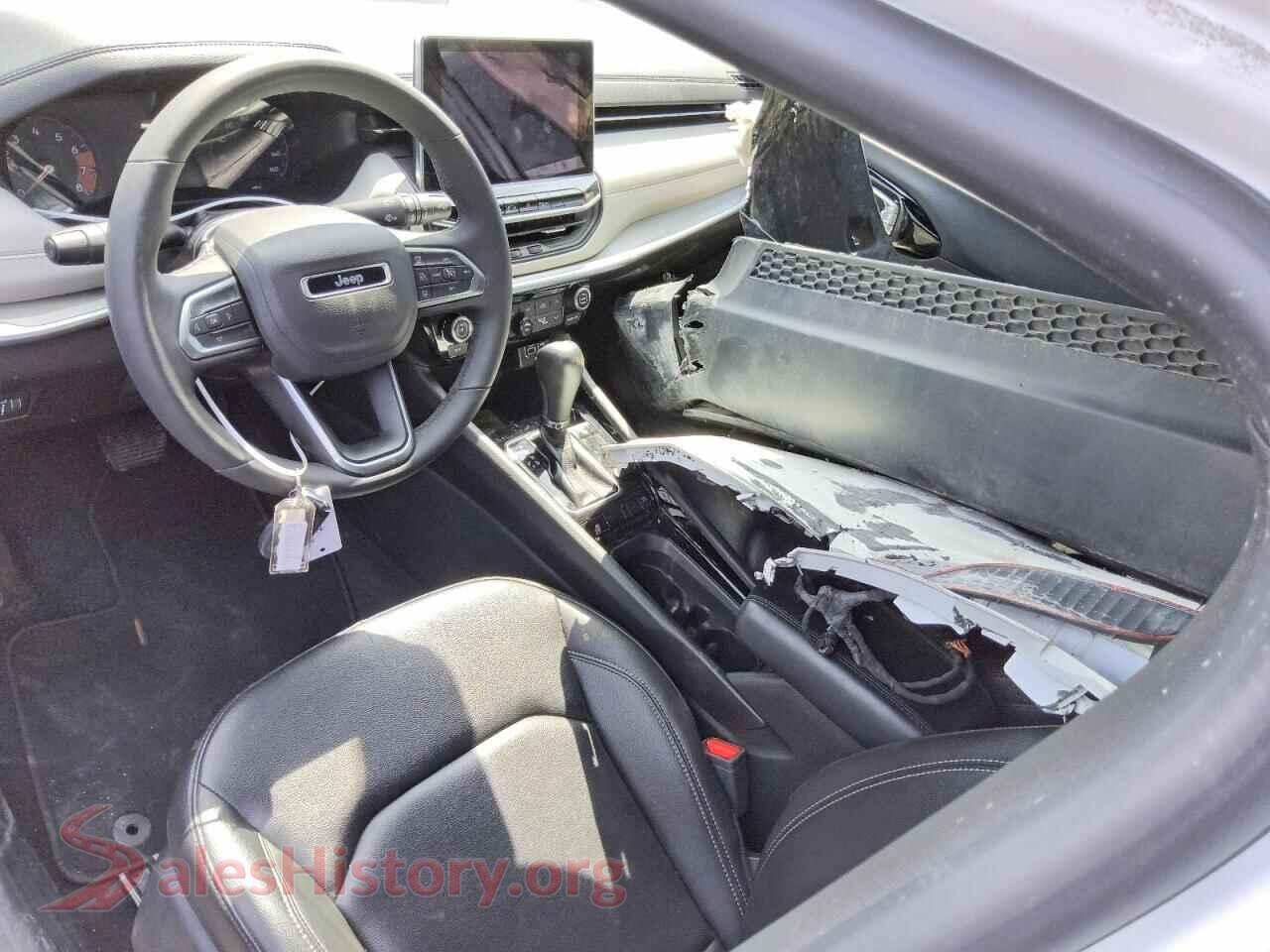 2019 JEEP CHEROKEE VIN 1C4PJMLB8KD273540, interior dashboard