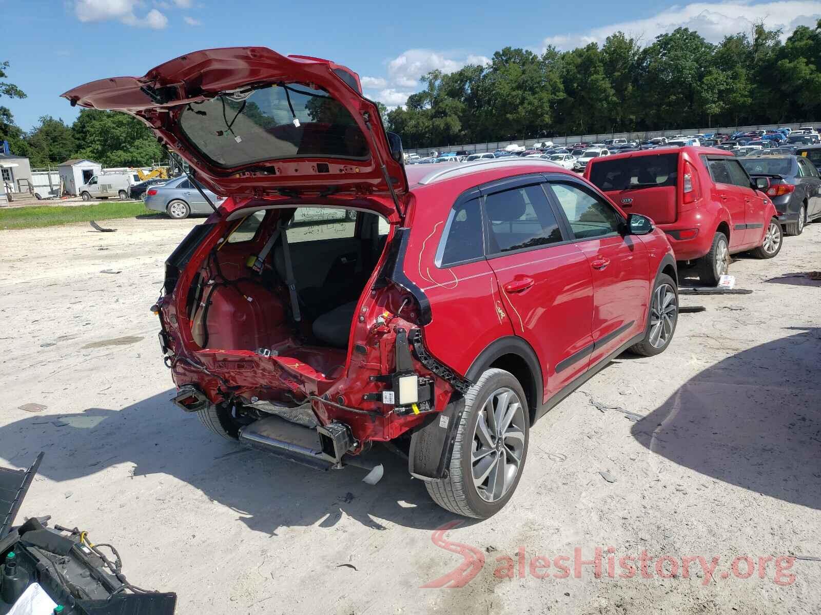 KNDCE3LC7J5121599 2018 KIA NIRO