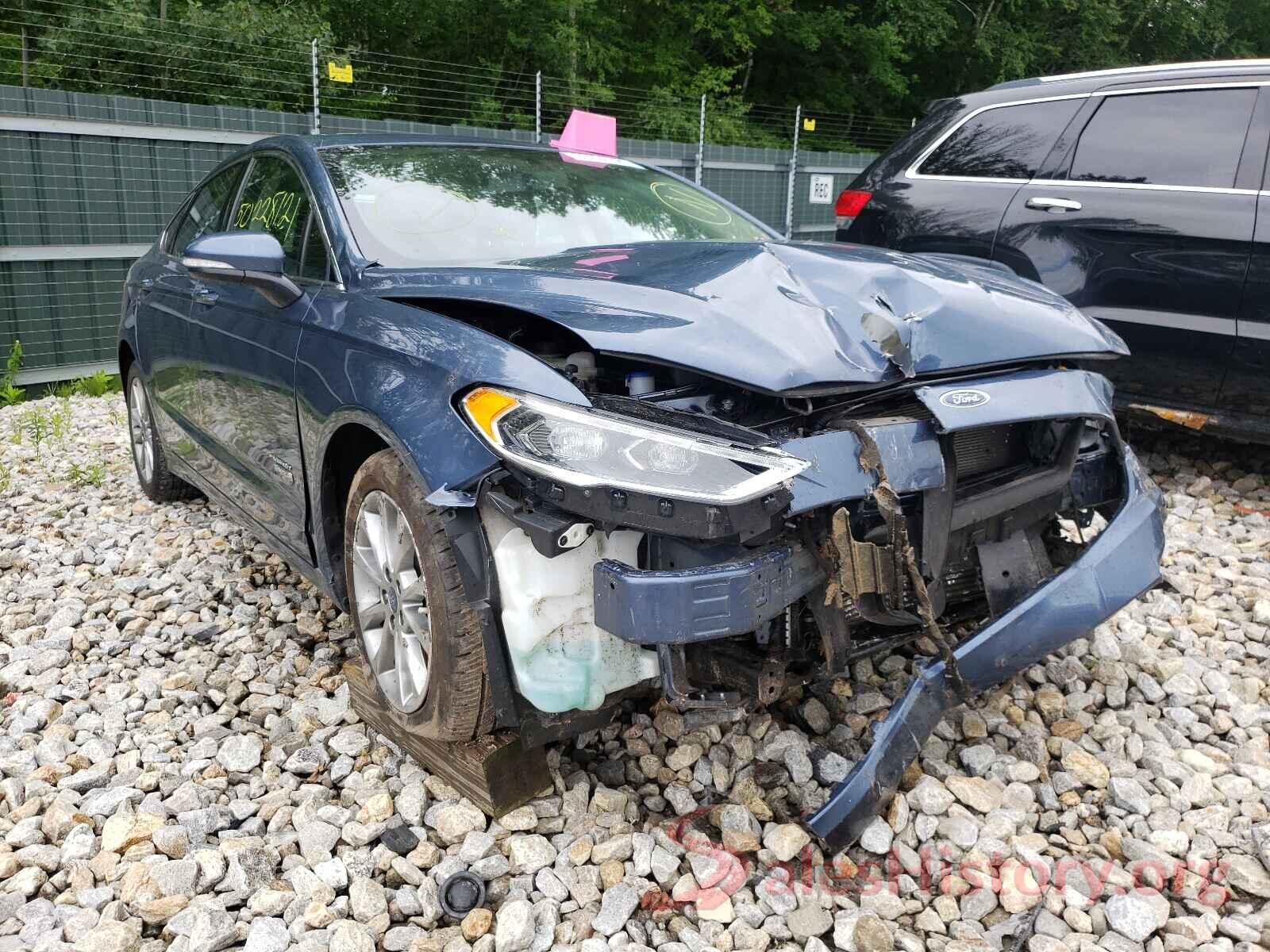 3FA6P0PU8JR174064 2018 FORD FUSION