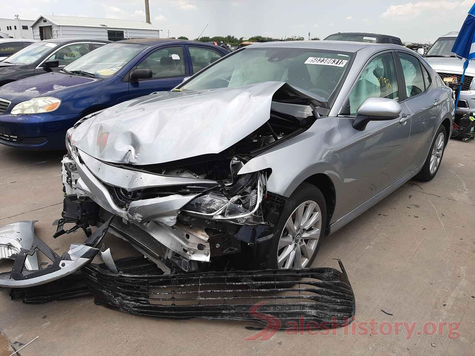 4T1B11HK2KU760374 2019 TOYOTA CAMRY