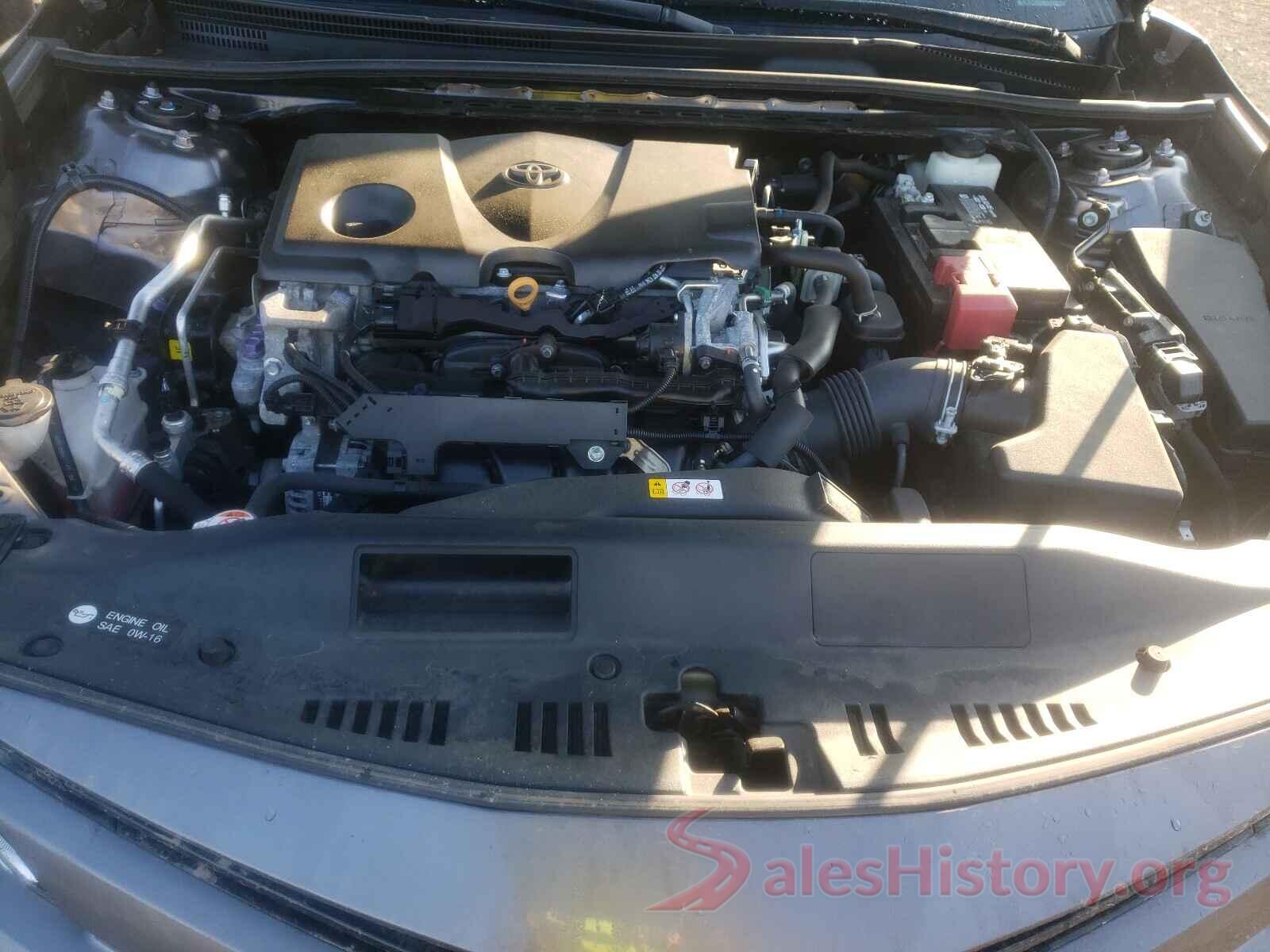 4T1B11HK2JU568449 2018 TOYOTA CAMRY