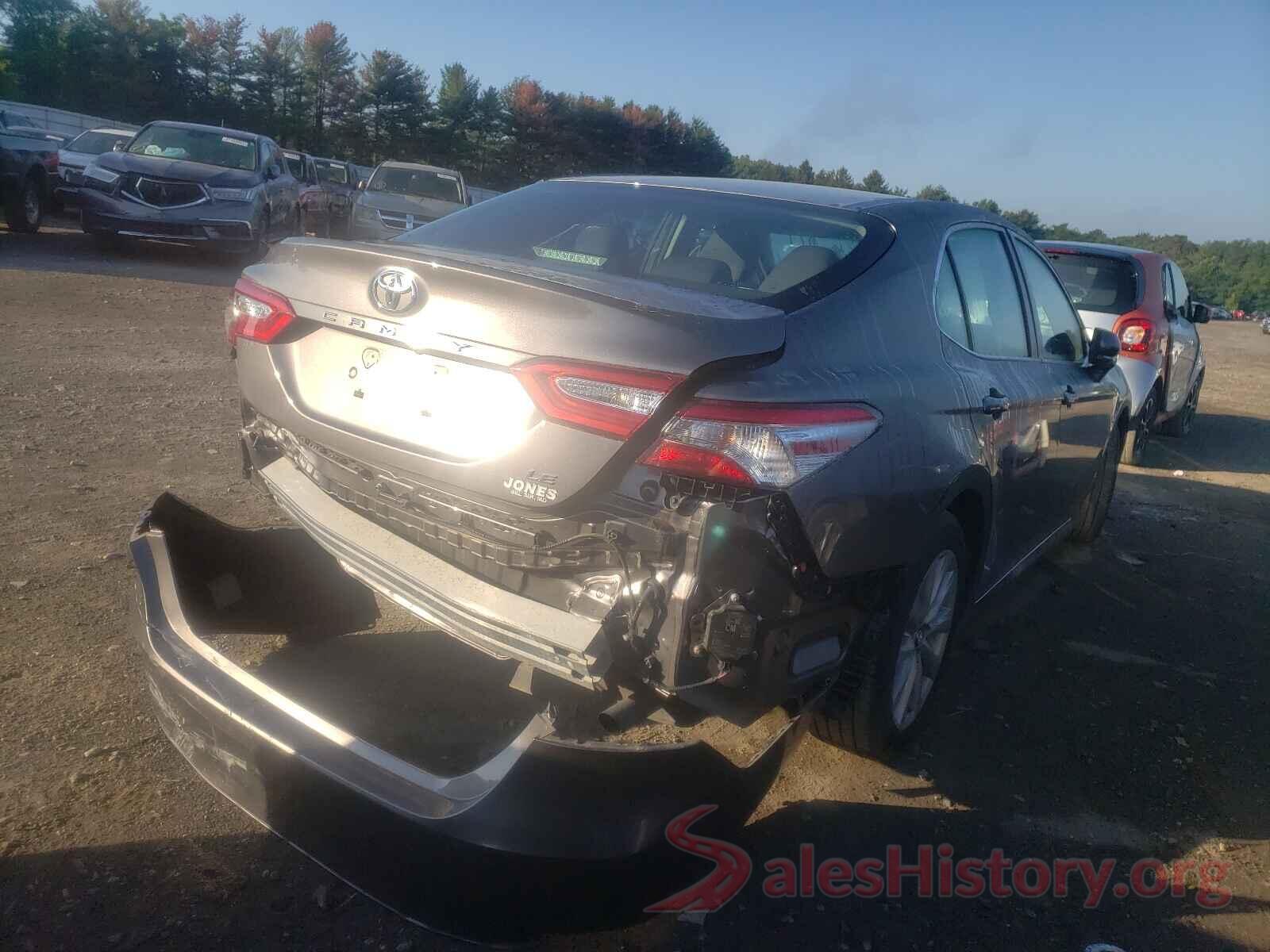 4T1B11HK2JU568449 2018 TOYOTA CAMRY