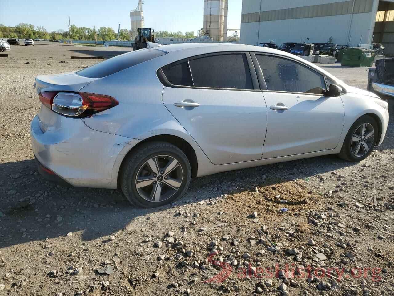 3KPFL4A7XJE187339 2018 KIA FORTE