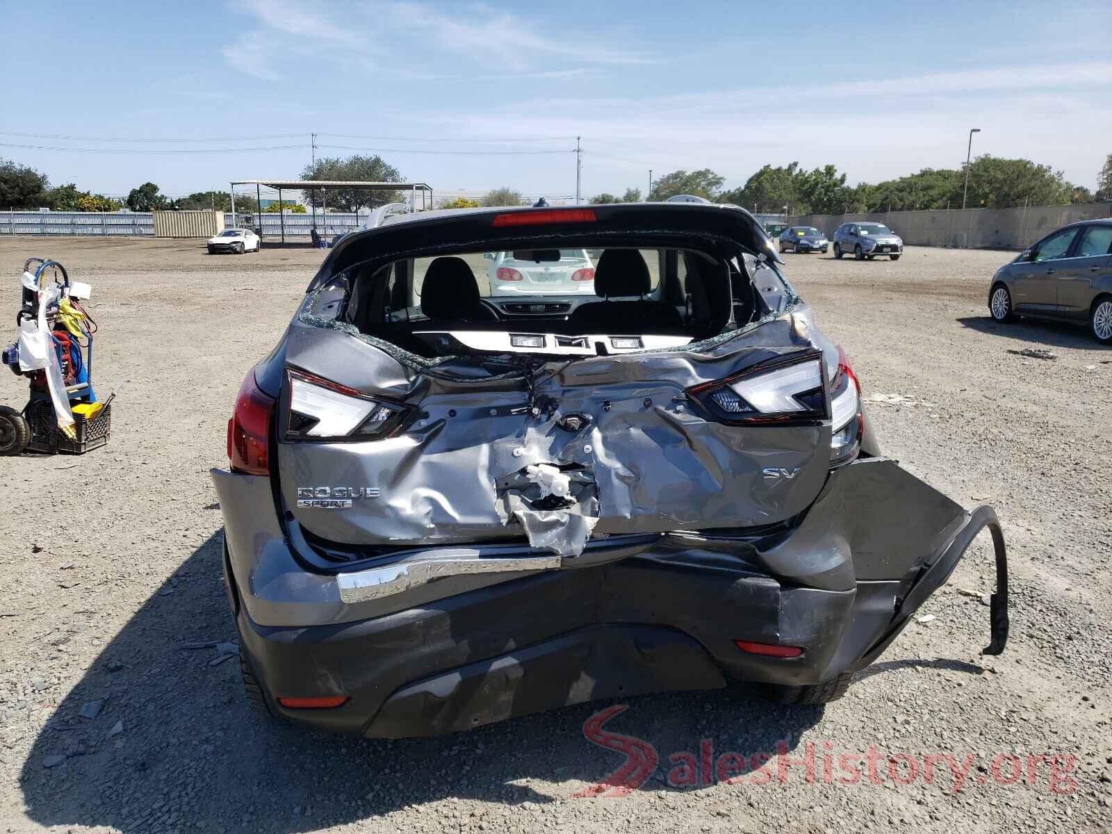 JN1BJ1CP4JW106585 2018 NISSAN ROGUE