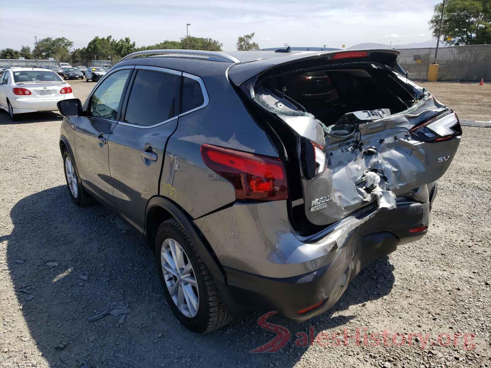 JN1BJ1CP4JW106585 2018 NISSAN ROGUE