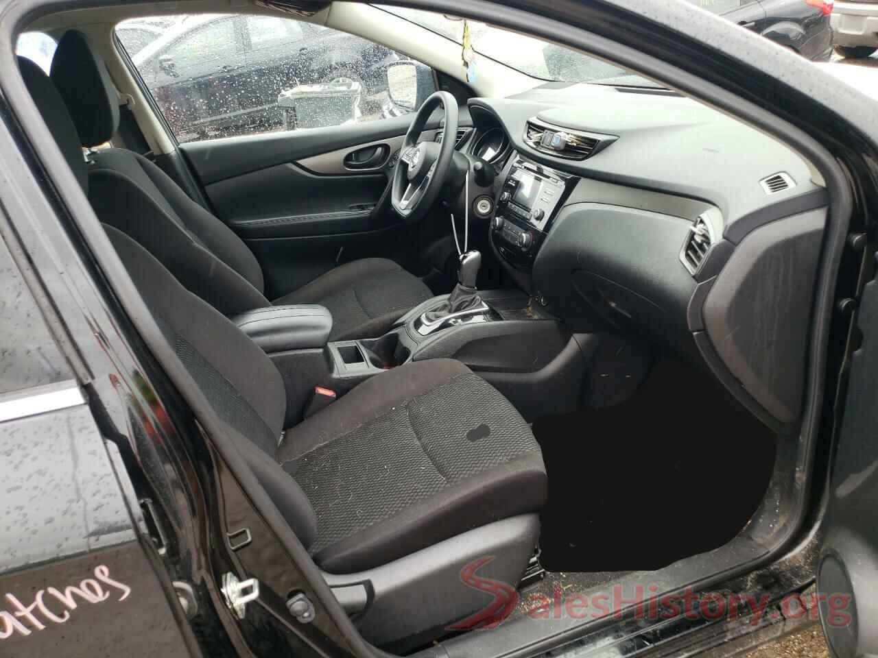 JN1BJ1CR0JW264262 2018 NISSAN ROGUE