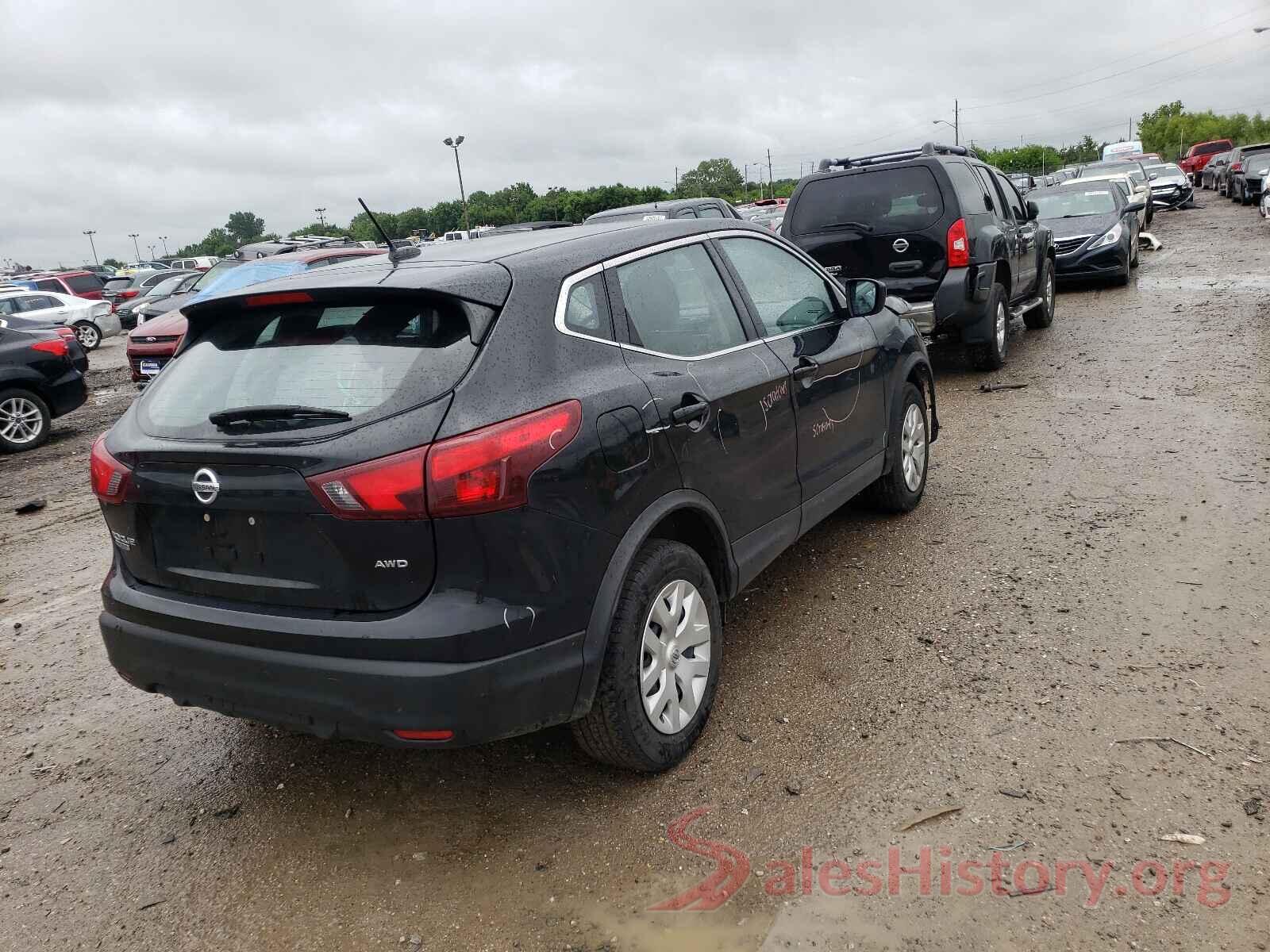 JN1BJ1CR0JW264262 2018 NISSAN ROGUE