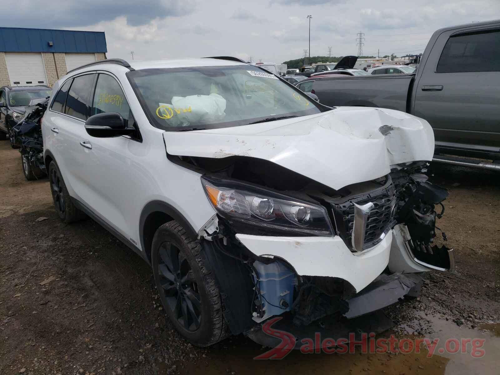 5XYPGDA52KG588444 2019 KIA SORENTO