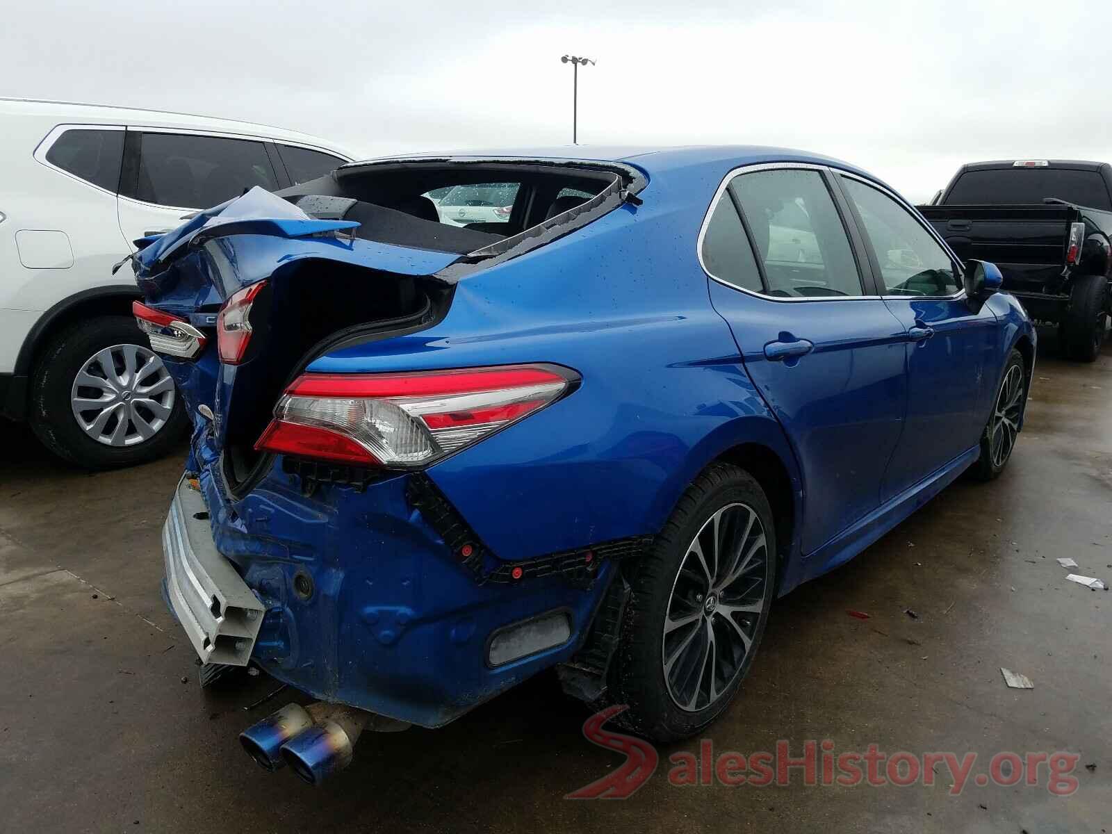 4T1B11HK4JU053372 2018 TOYOTA CAMRY