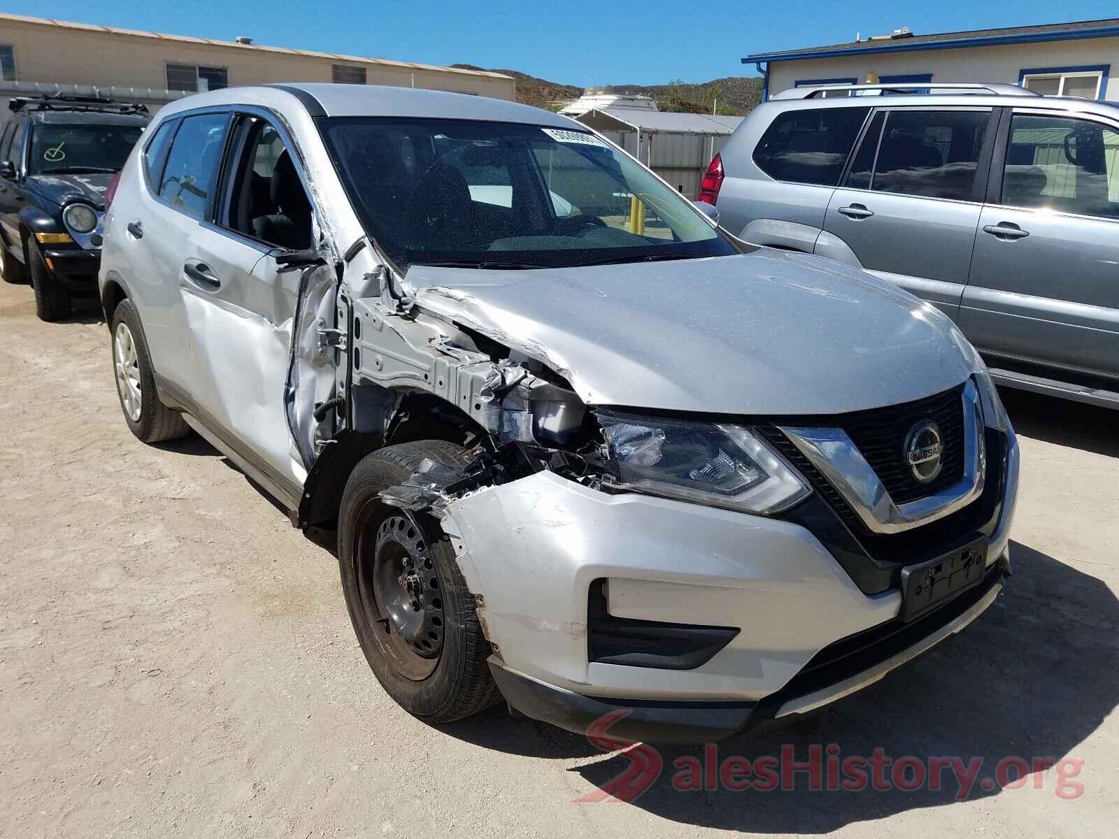 JN8AT2MT2JW465748 2018 NISSAN ROGUE