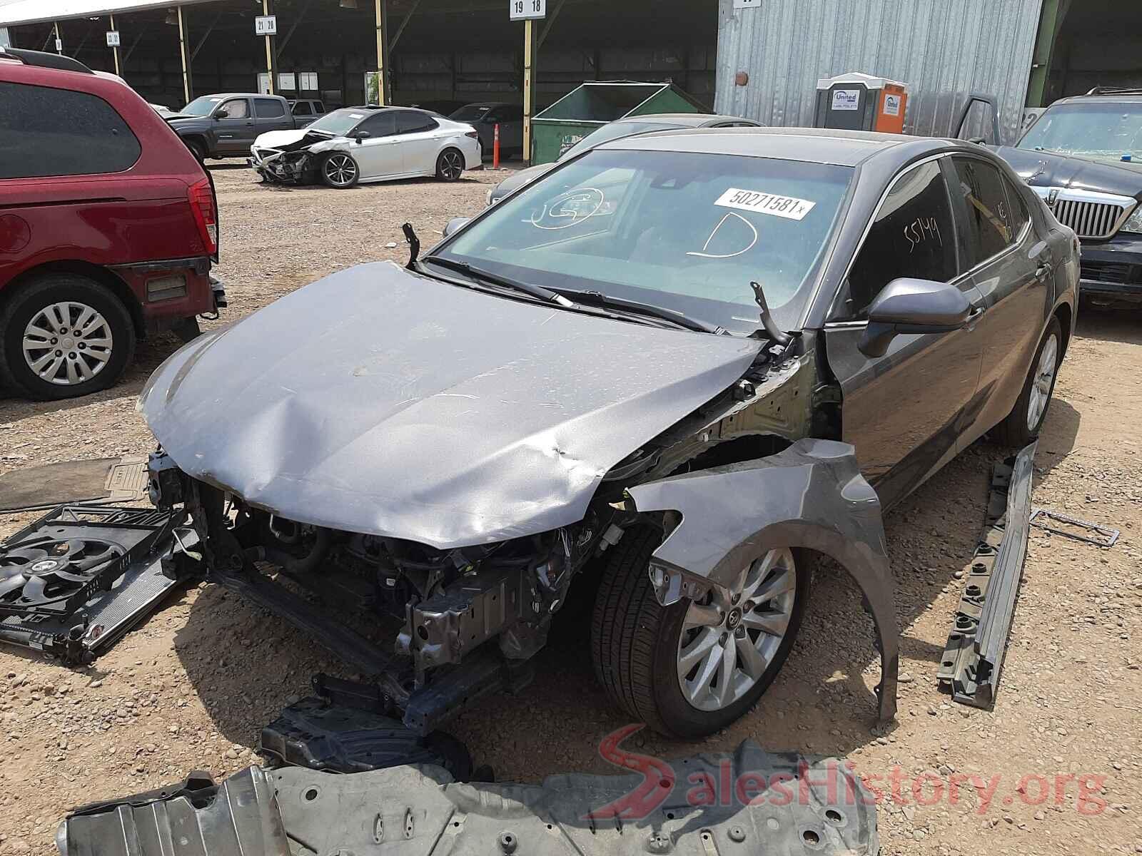 4T1B11HK3JU047272 2018 TOYOTA CAMRY