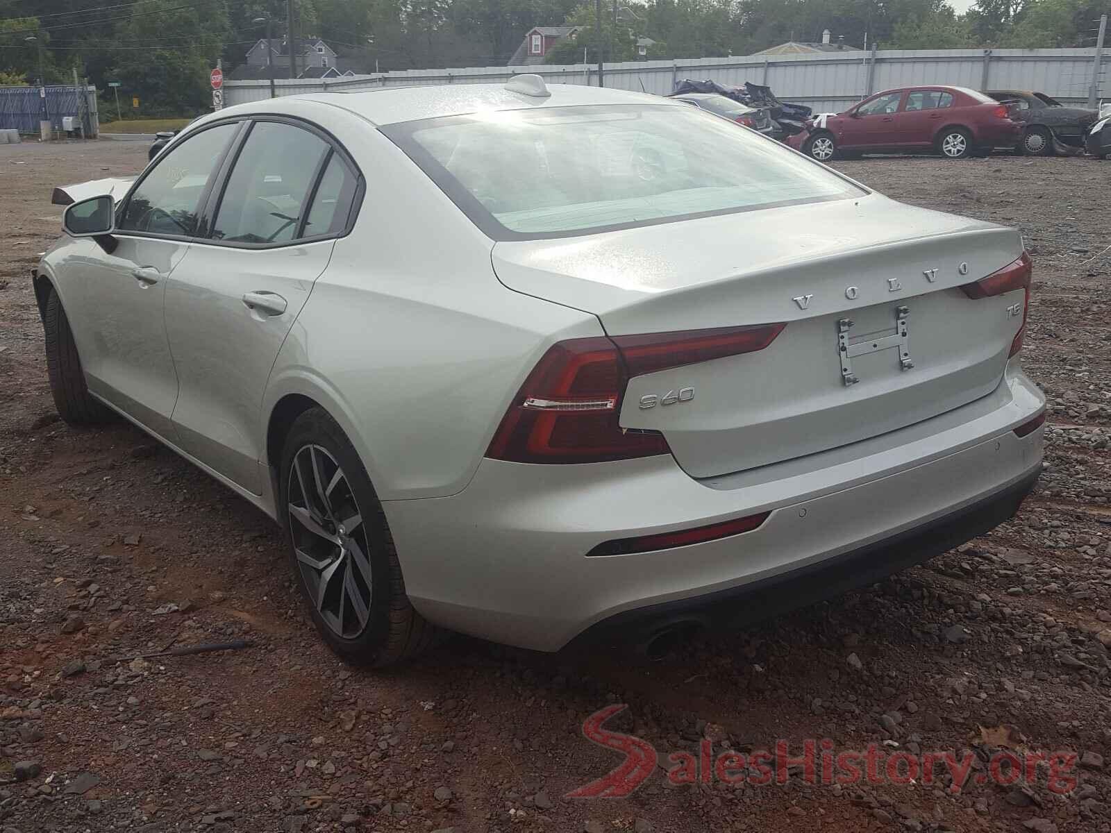 7JR102FK7KG011856 2019 VOLVO S60