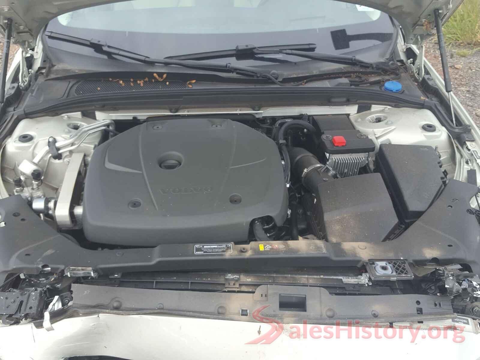 7JR102FK7KG011856 2019 VOLVO S60