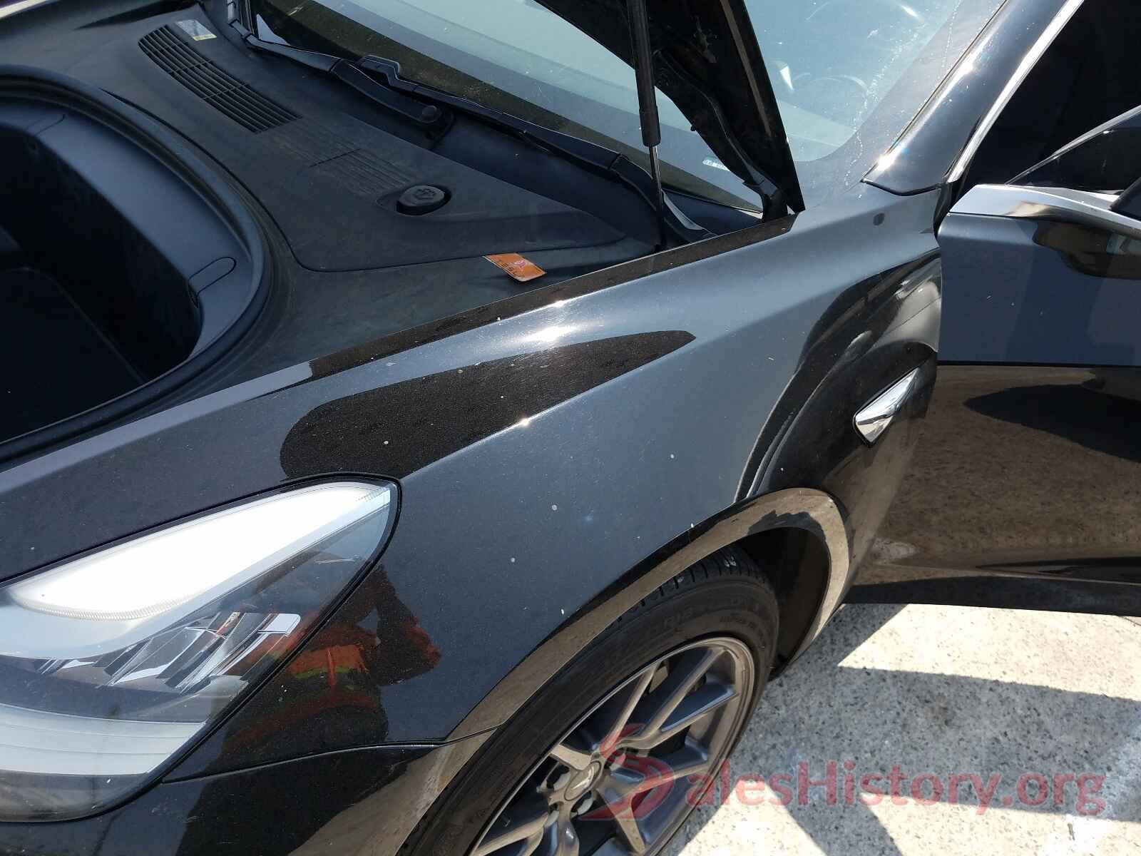 5YJ3E1EA5JF041412 2018 TESLA MODEL 3