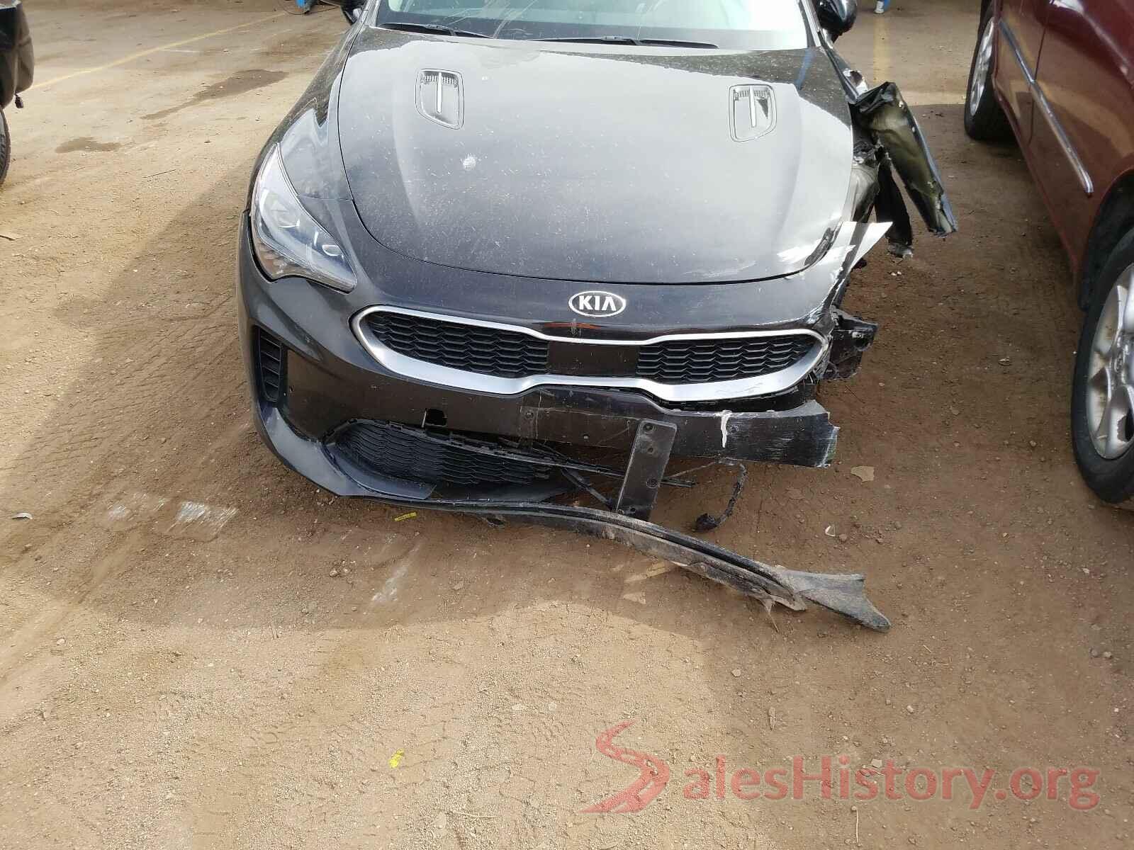 KNAE25LA2J6013779 2018 KIA STINGER