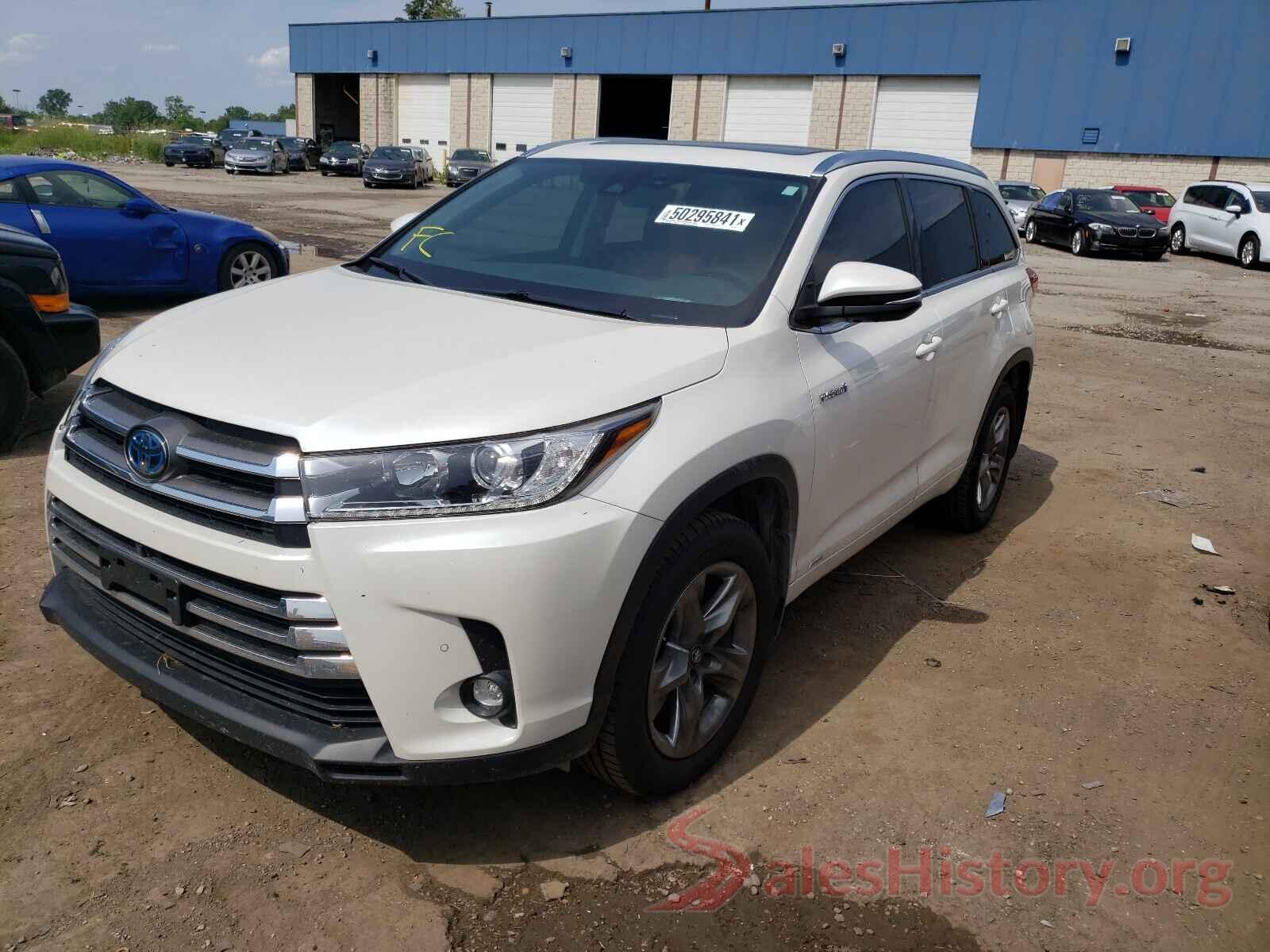 5TDDGRFH5KS061147 2019 TOYOTA HIGHLANDER