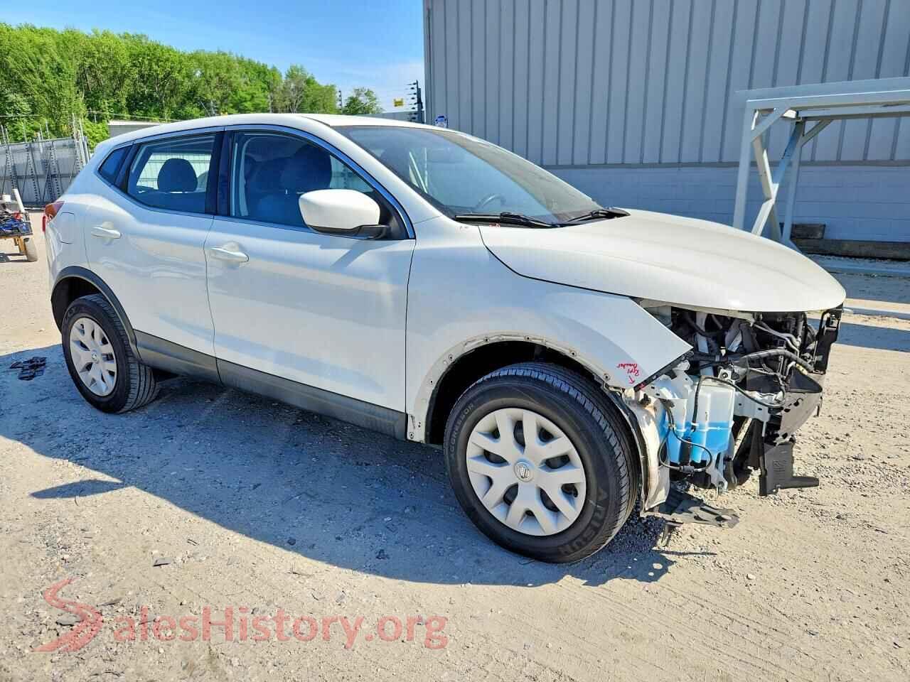 2018 NISSAN ROGUE VIN JN1BJ1CP9JW185915, rear 3/4 view